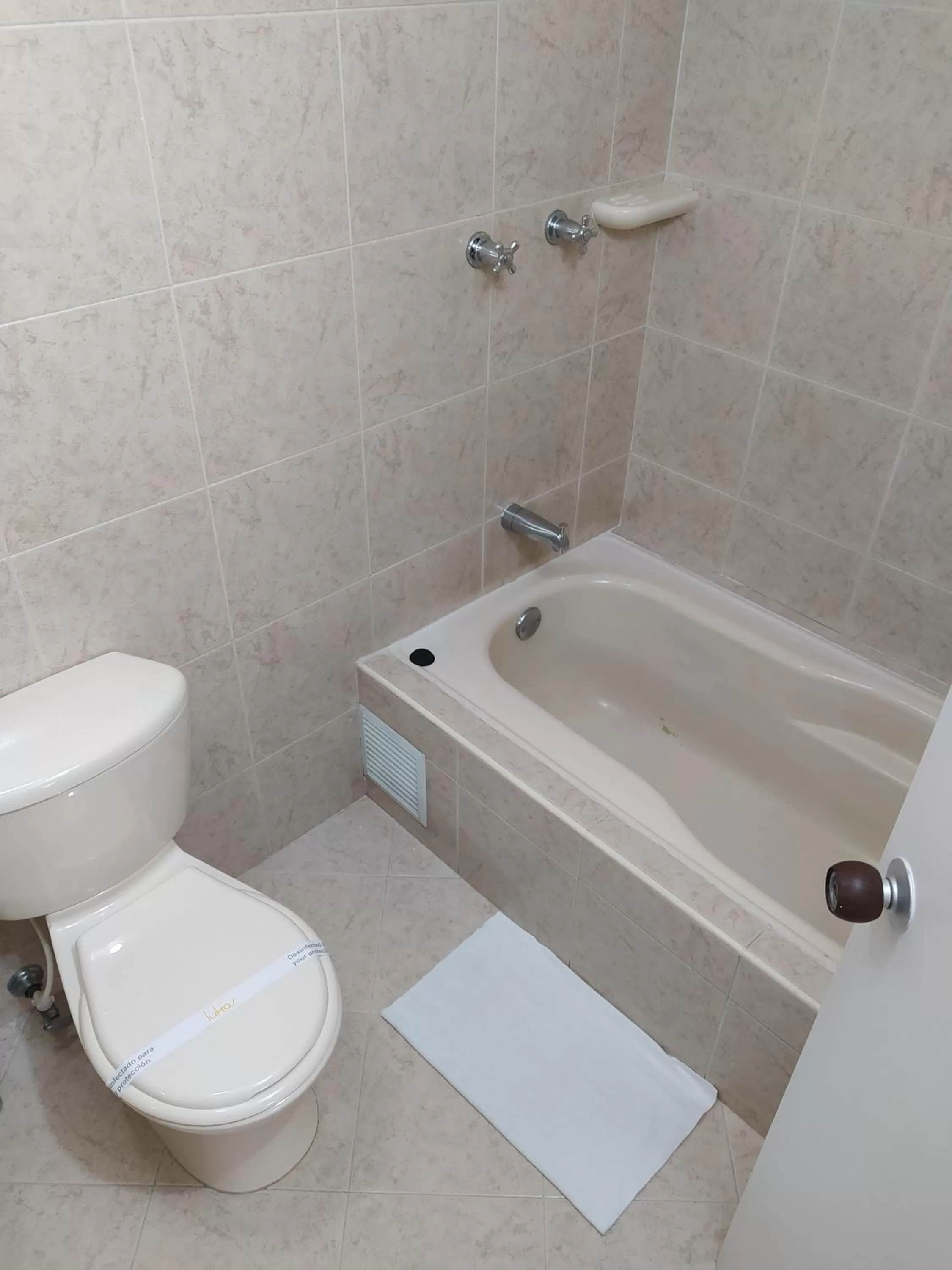 Bathroom in Hotel Lukas