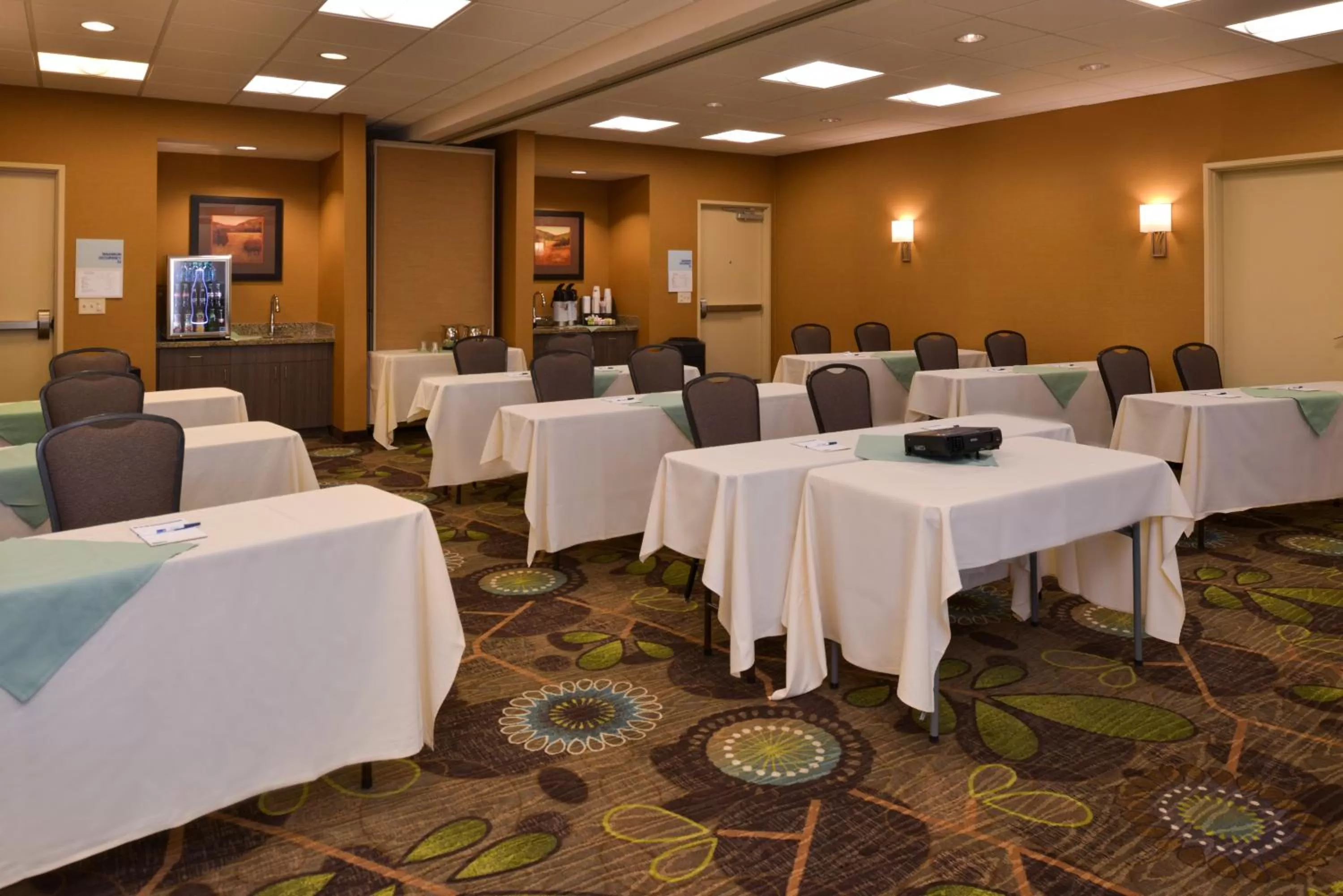 Meeting/conference room in Holiday Inn Express Pocatello by IHG