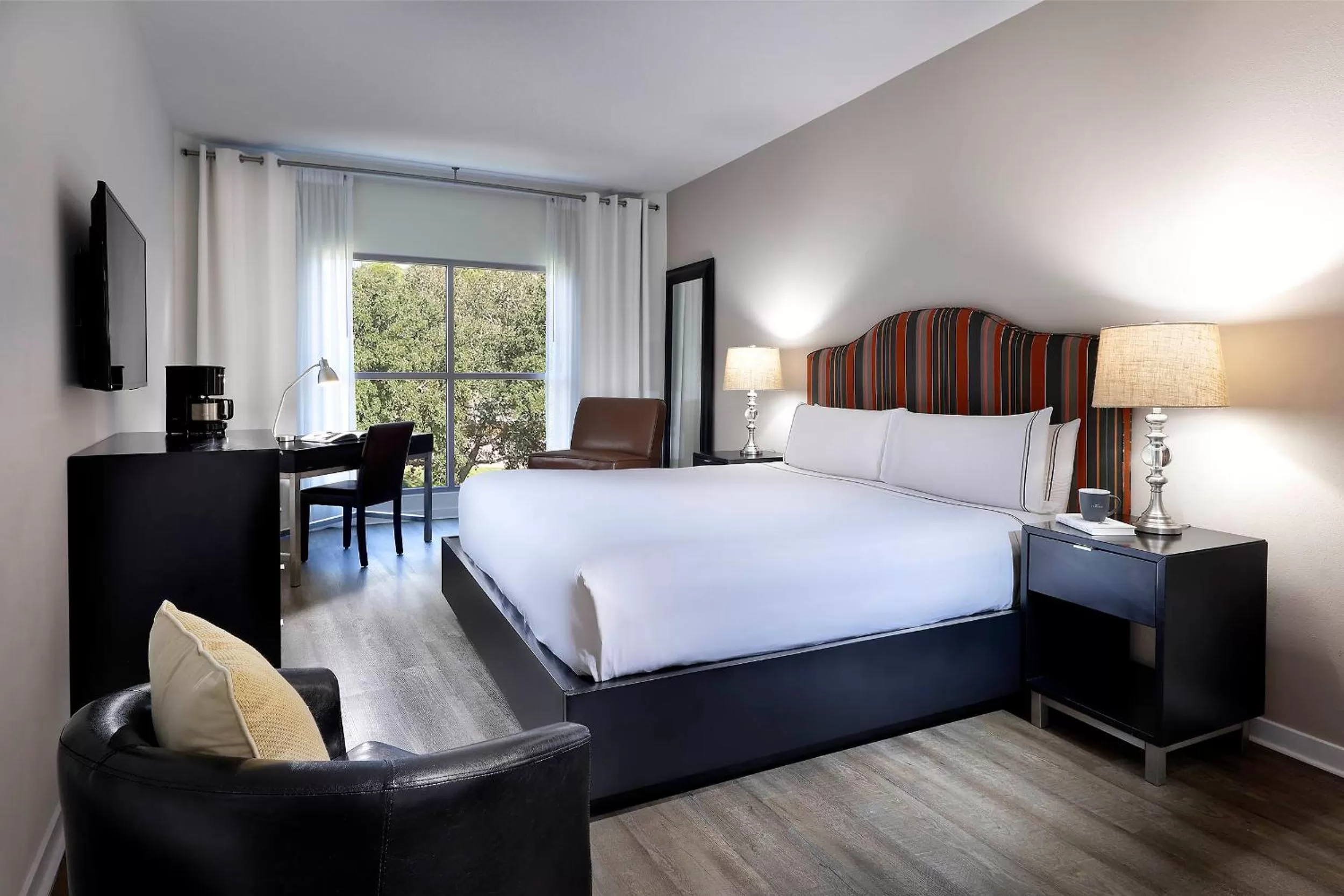 Photo of the whole room, Bed in Meliá Orlando Celebration