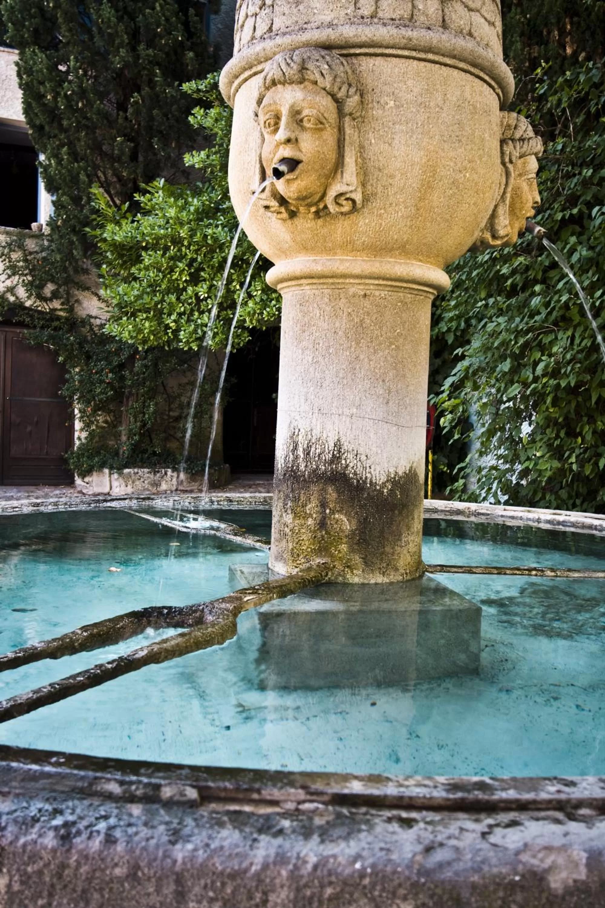 Nearby landmark in Hôtel la Fête en Provence