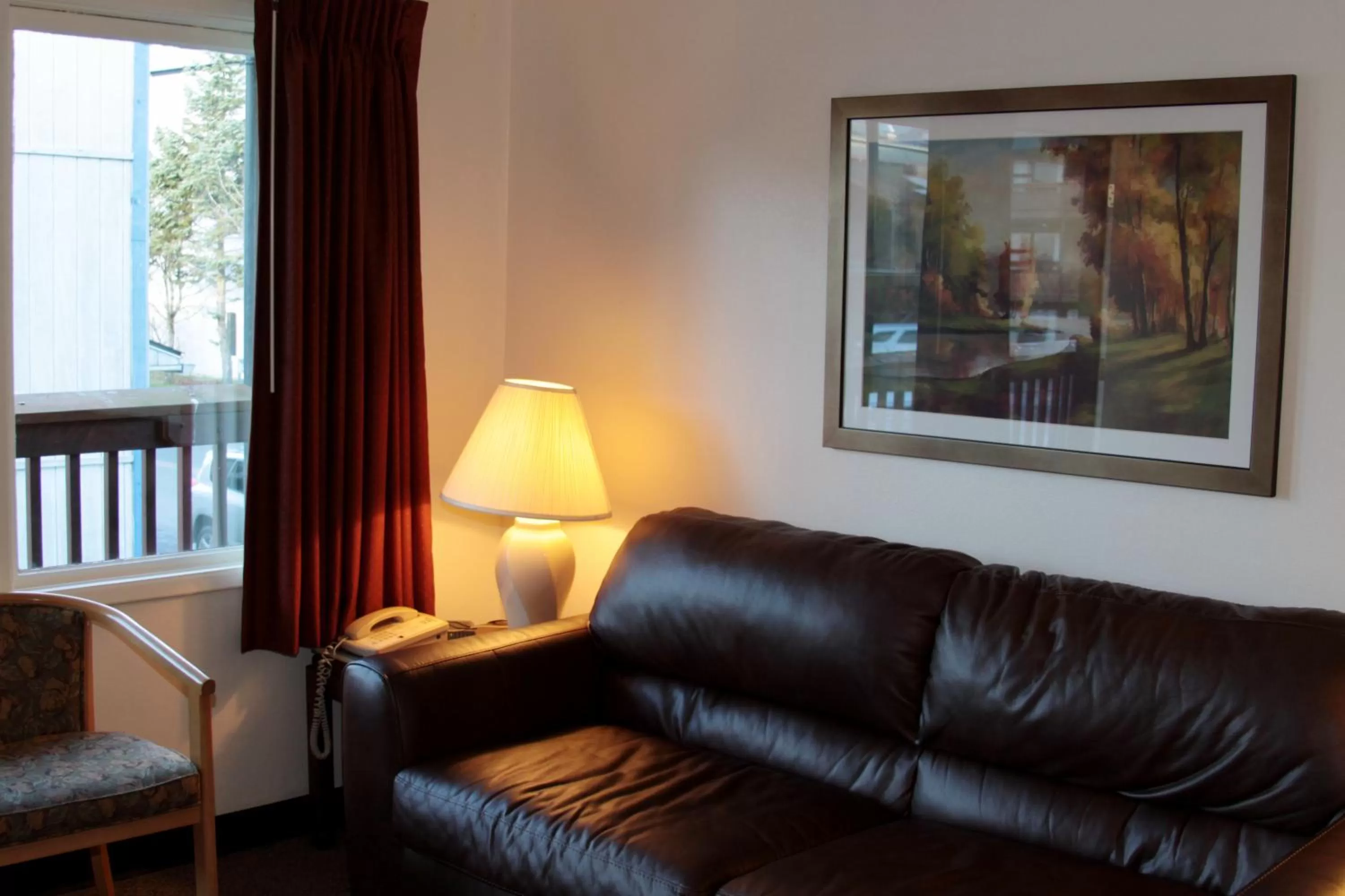 Seating area in The Driftwood Lodge