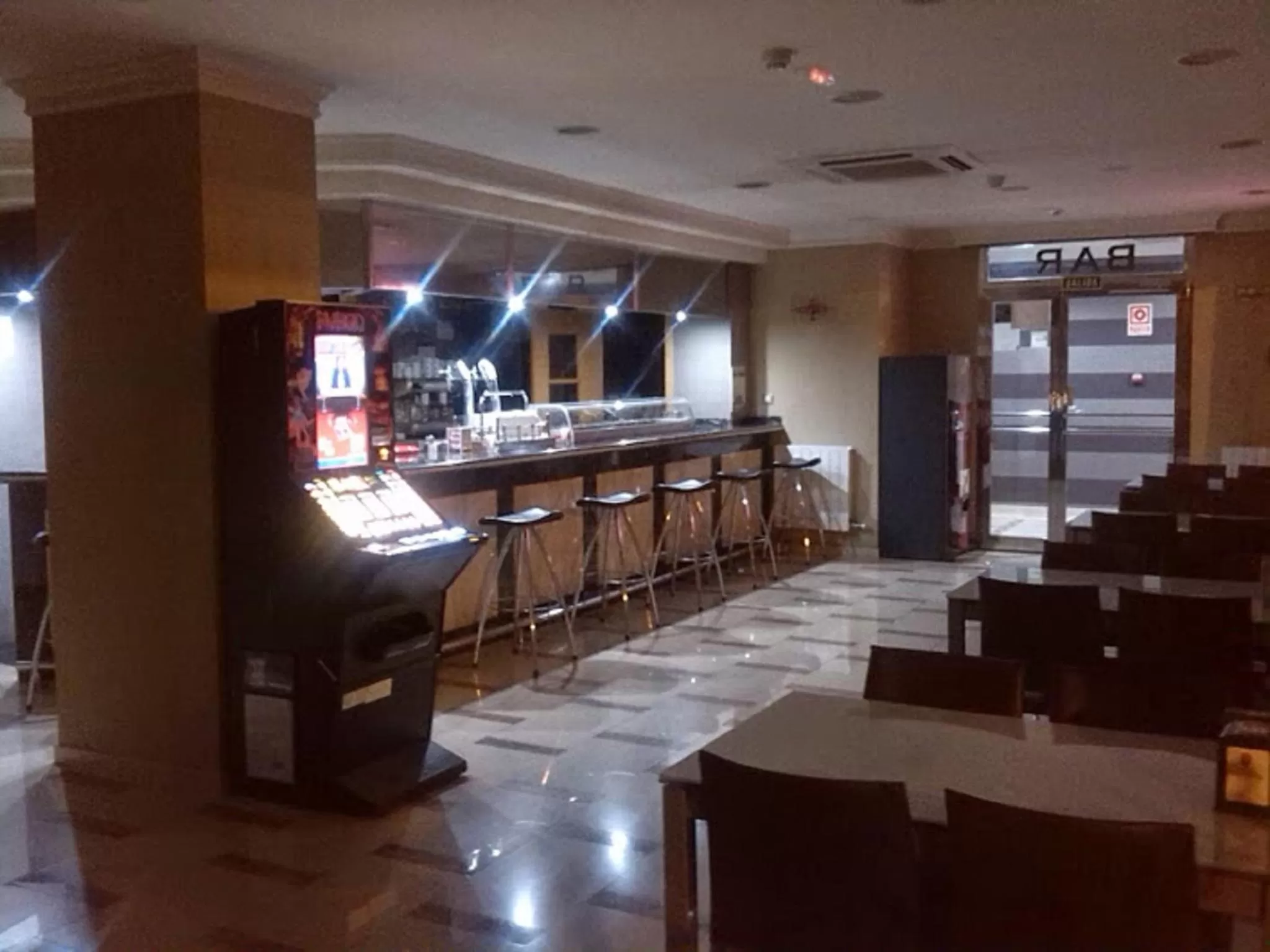 Lounge or bar in Hotel Reina Isabel