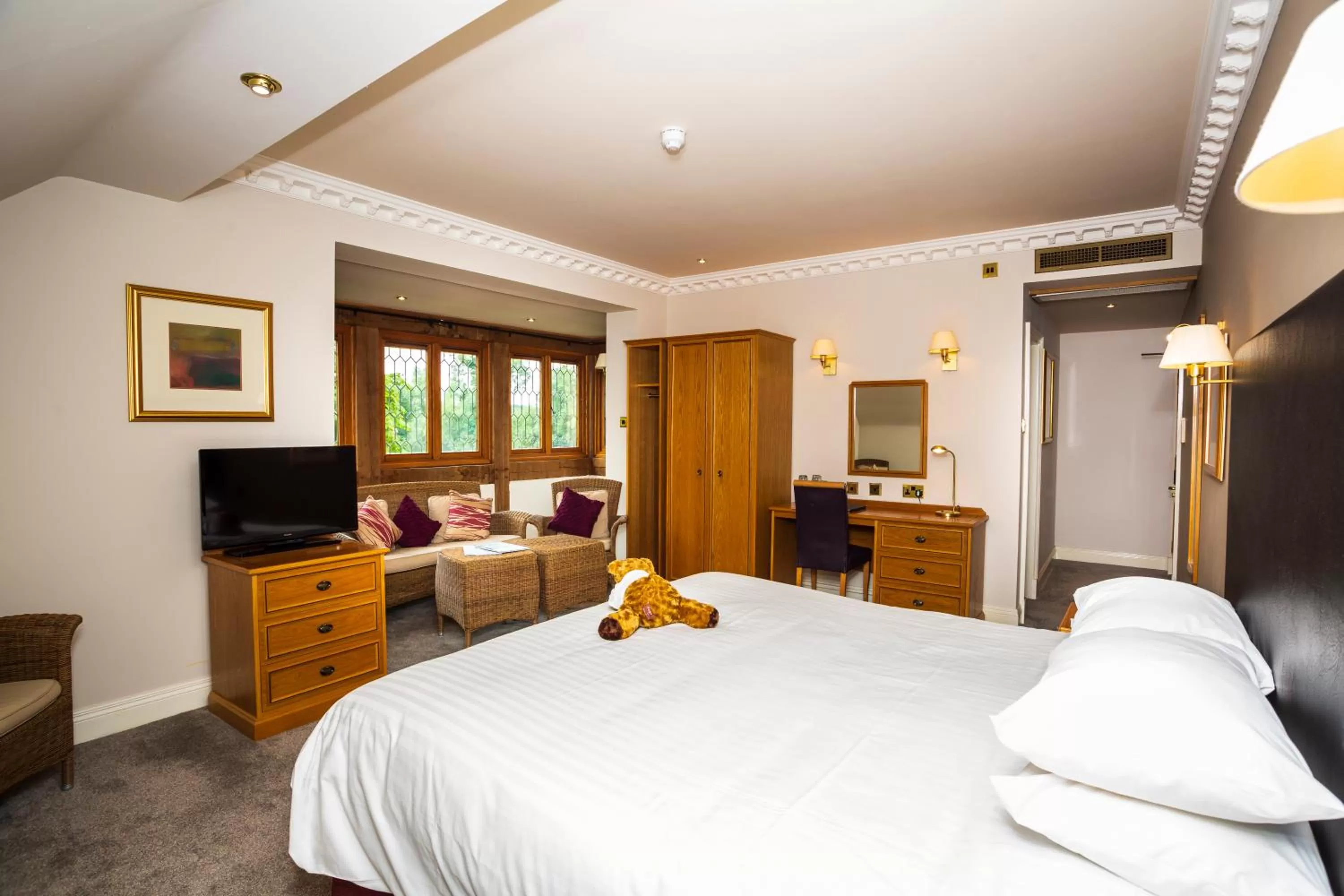 Bedroom, Bed in The Moat House