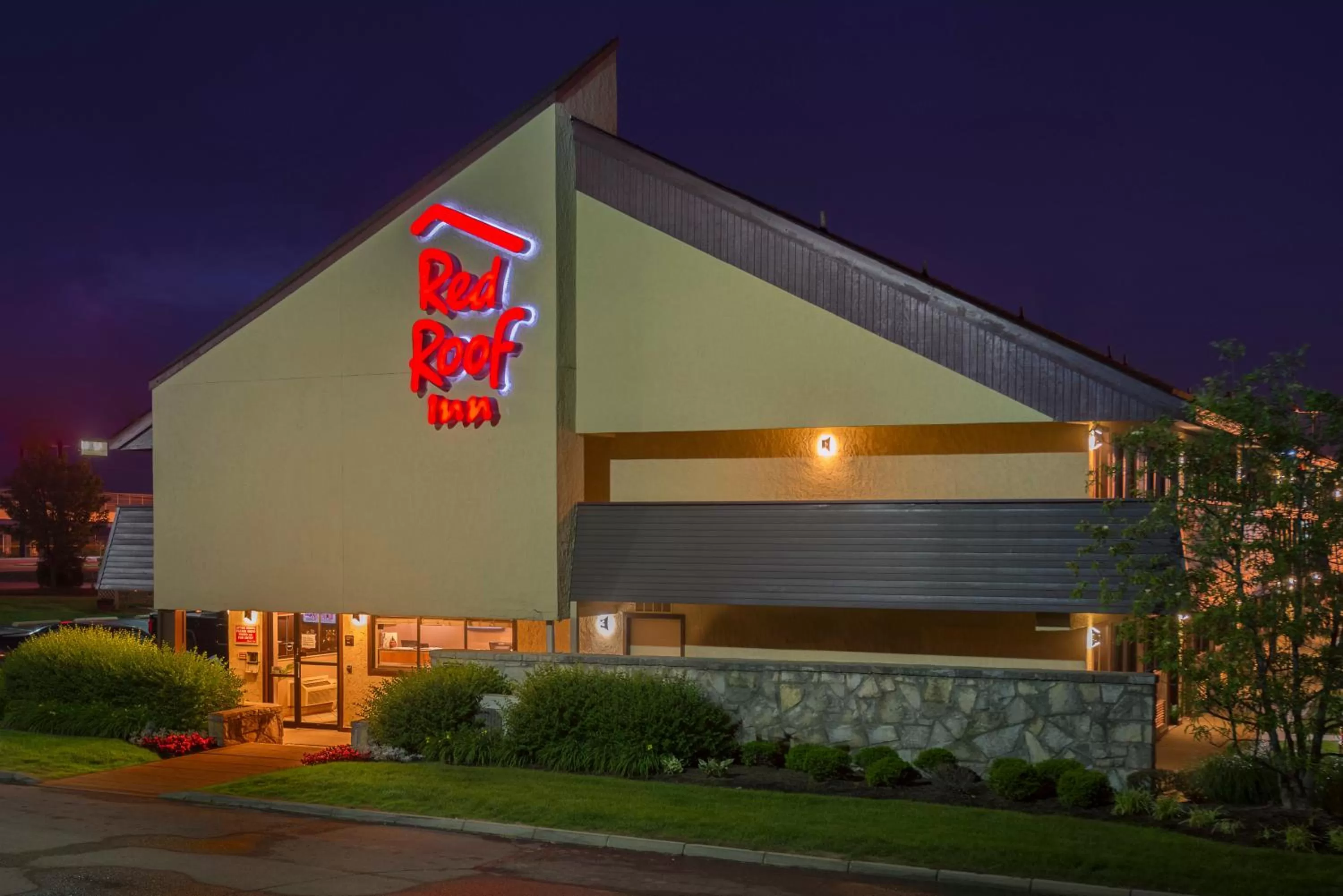 Property building in Red Roof Inn Dayton North Airport