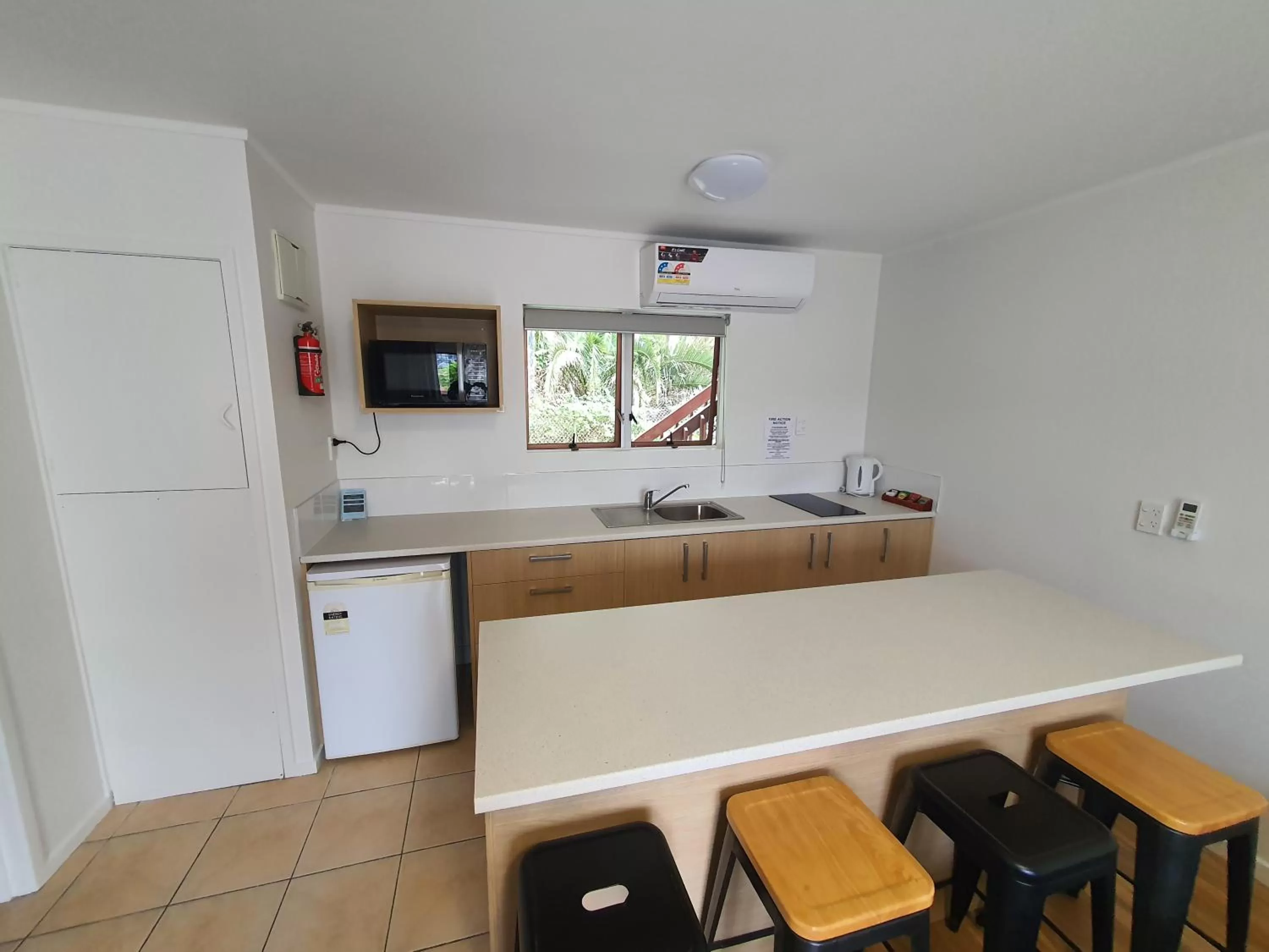 Dining area in Ocean Inn Motel