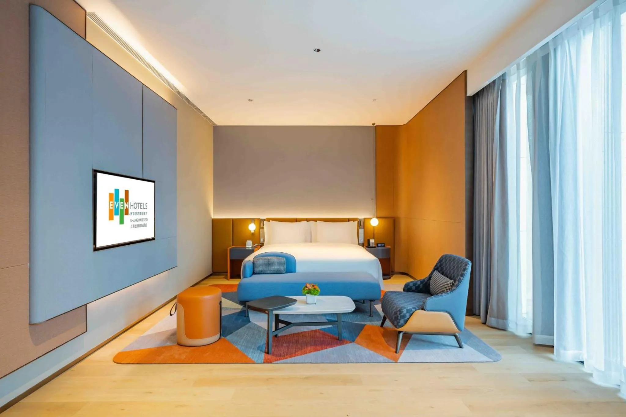 Photo of the whole room, Bed in EVEN Hotels Shanghai Expo by IHG