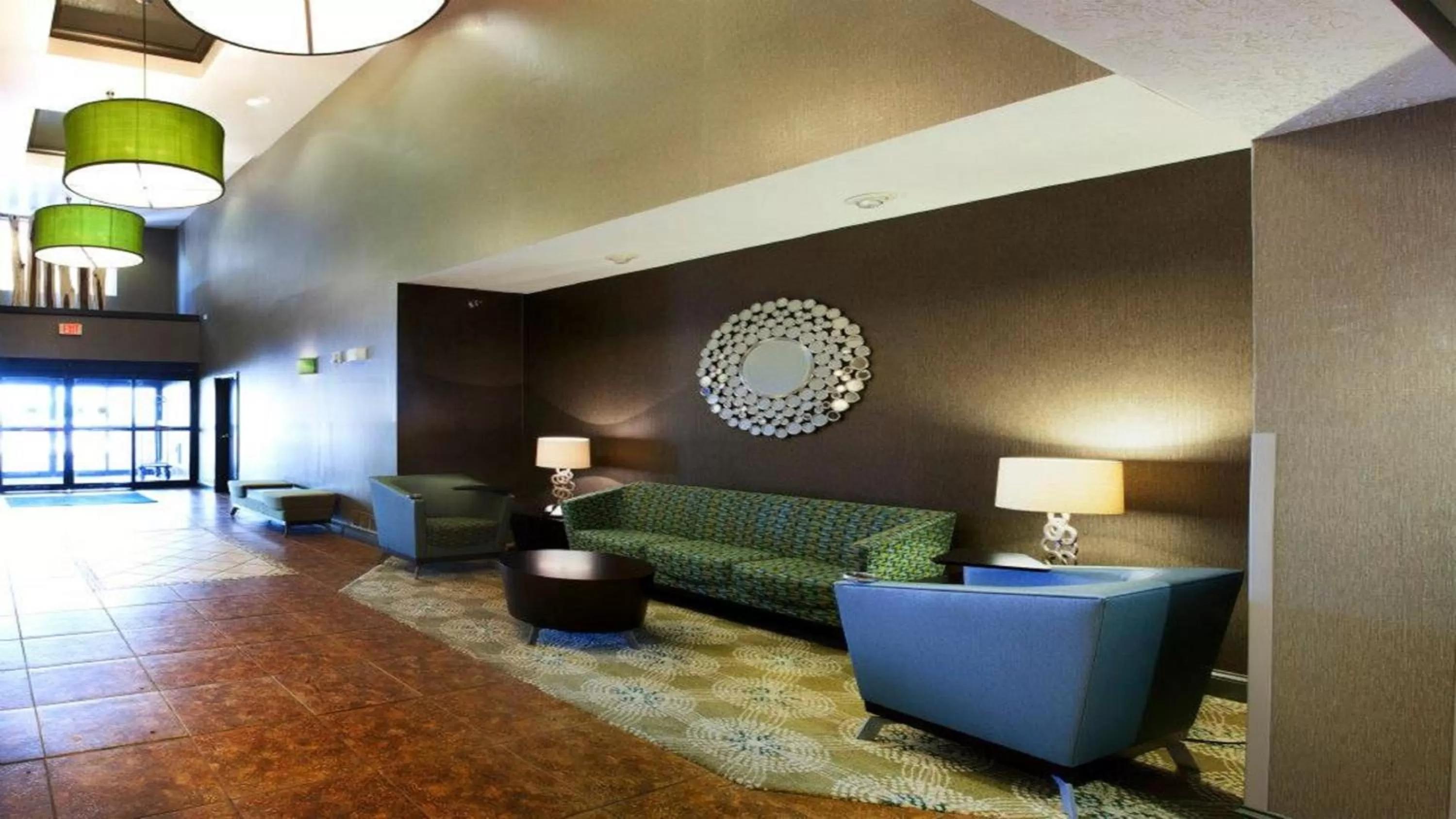 Property building in Holiday Inn Express Hotel & Suites Sioux Falls-Brandon by IHG