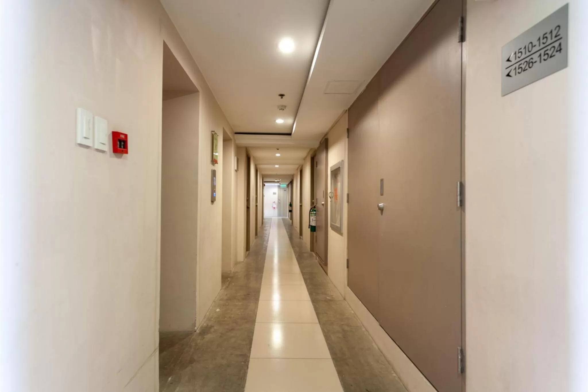 Studio Apartment in Buenbyahe Rooms Urban Deca Tower Edsa