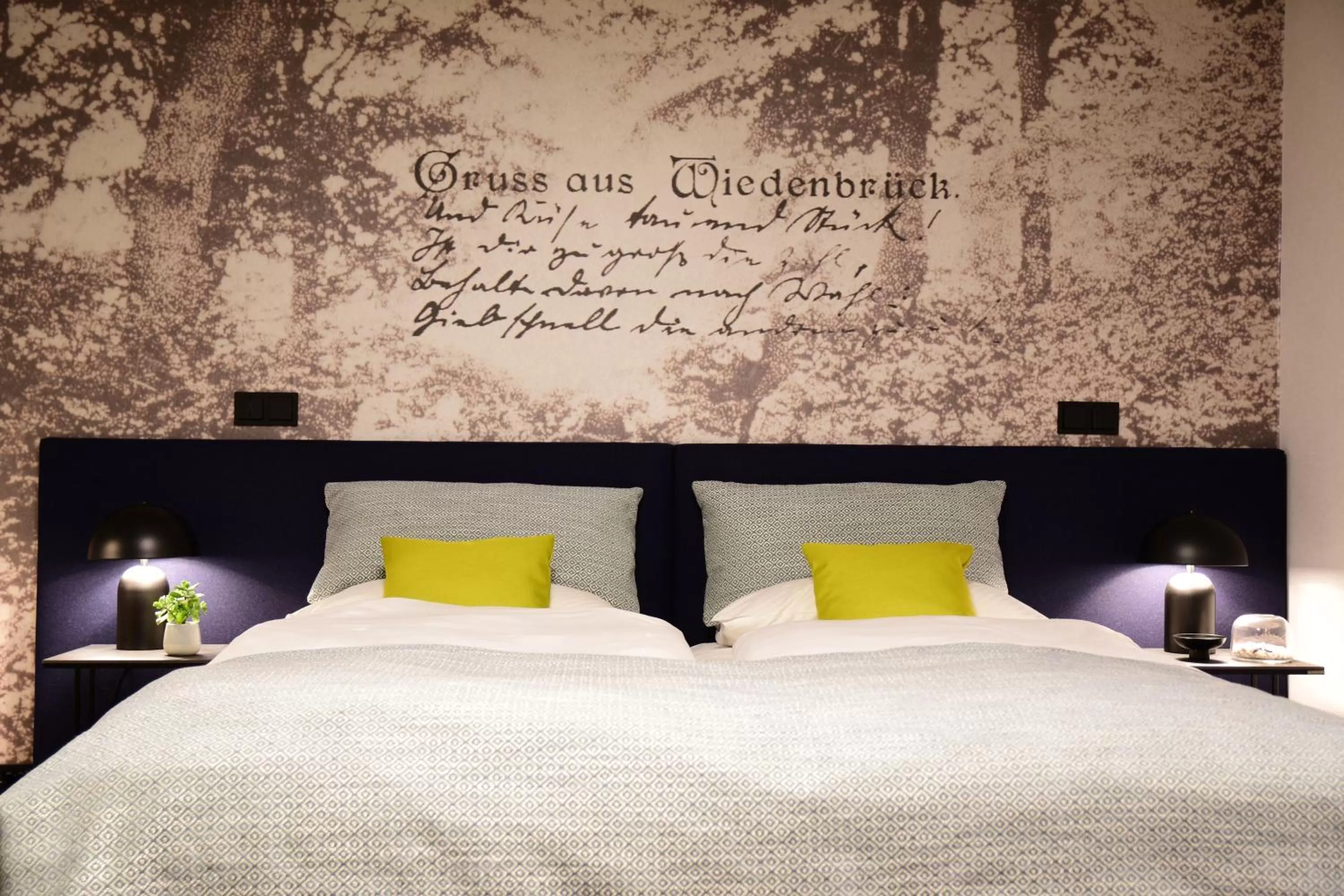 Bedroom, Bed in Ratskeller Wiedenbrück