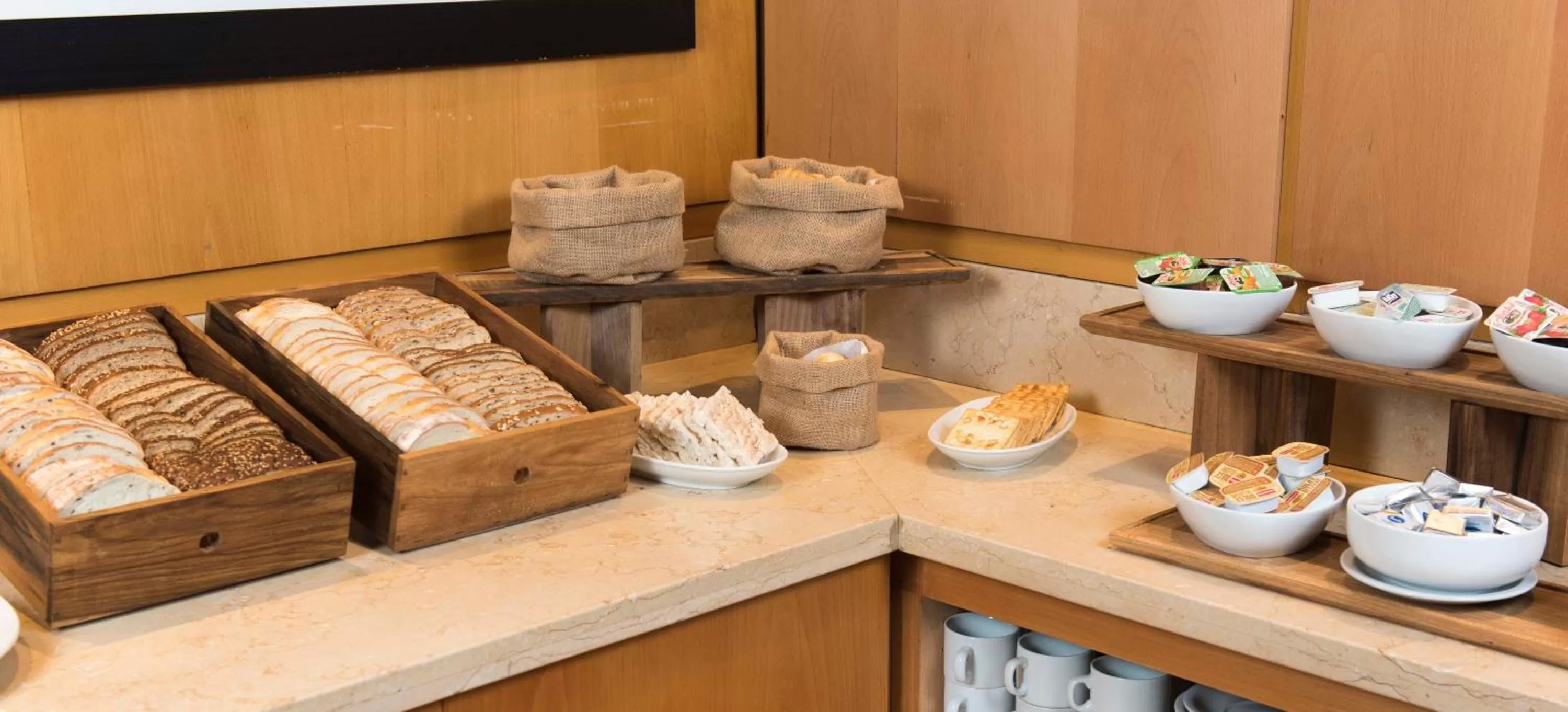 Breakfast in Holiday Inn Express Puerto Madero by IHG