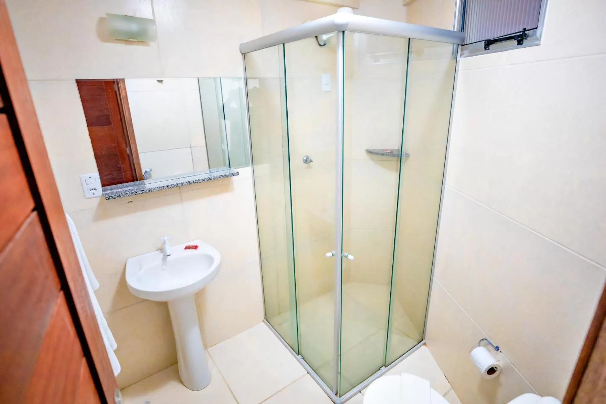 Bathroom in Brisa do Mar Beach Hotel