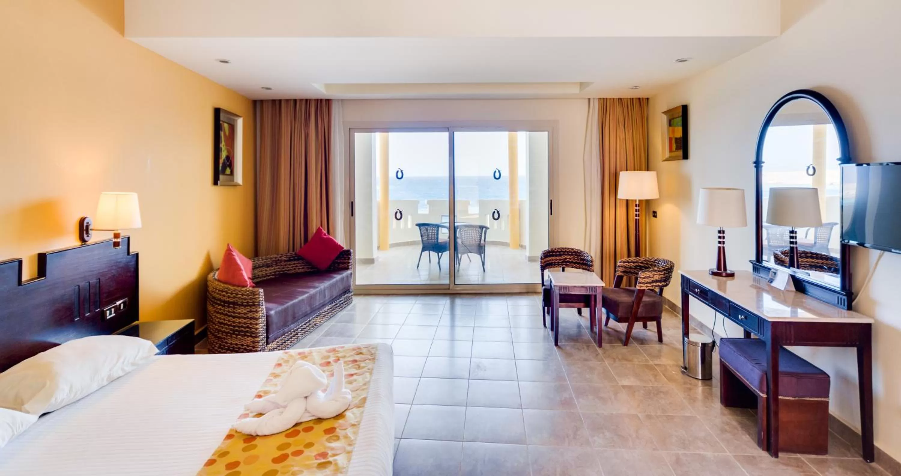 Family, Bed in Coral Sun Beach