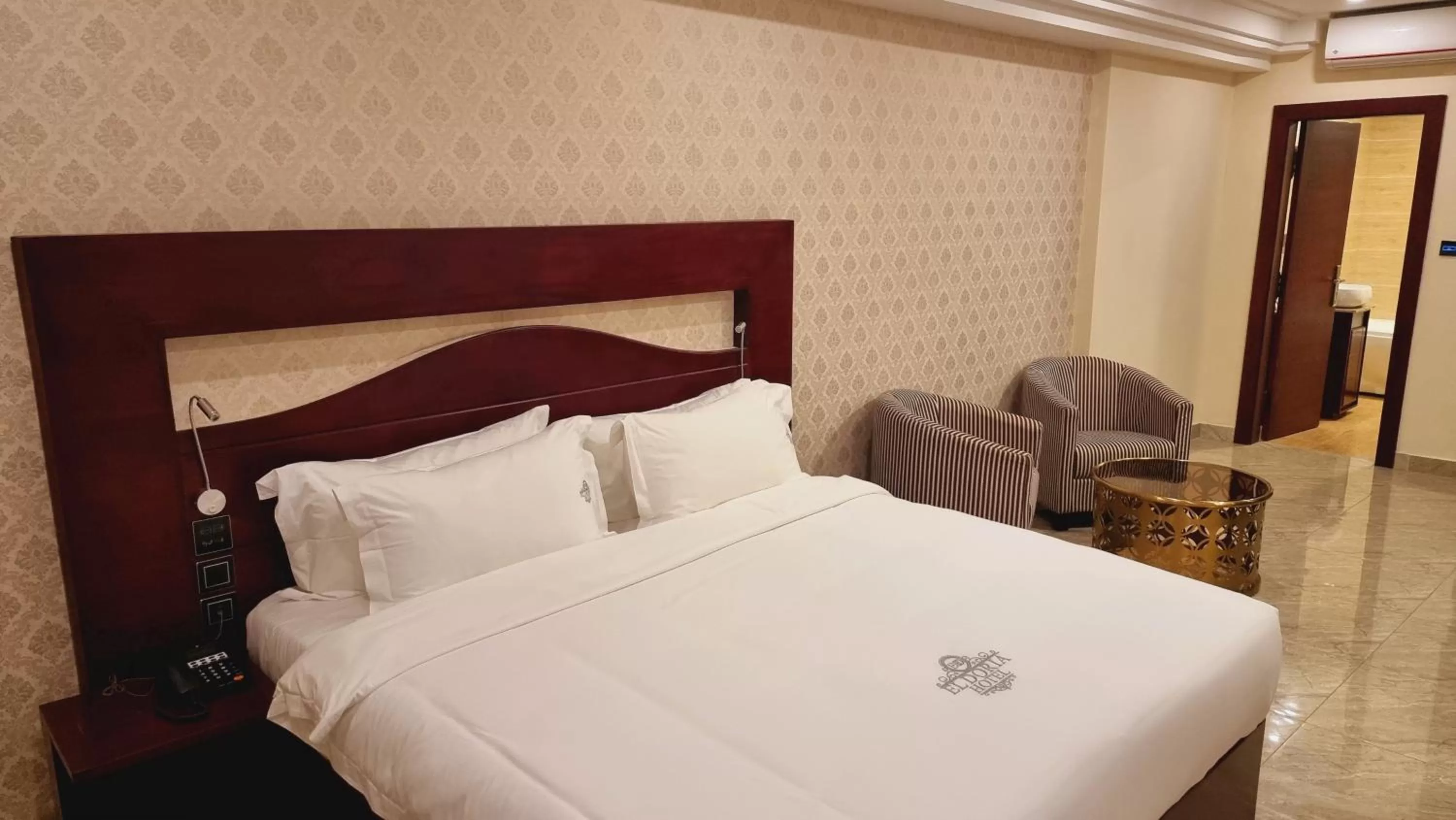 Bedroom, Bed in El Doria Hotel