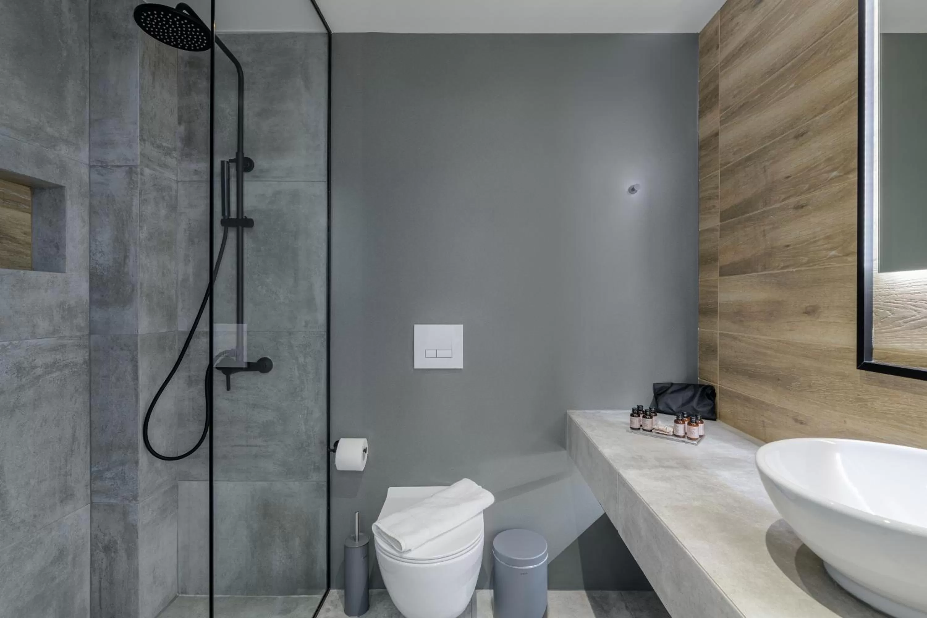 Acropolis Magenta Luxury Suites