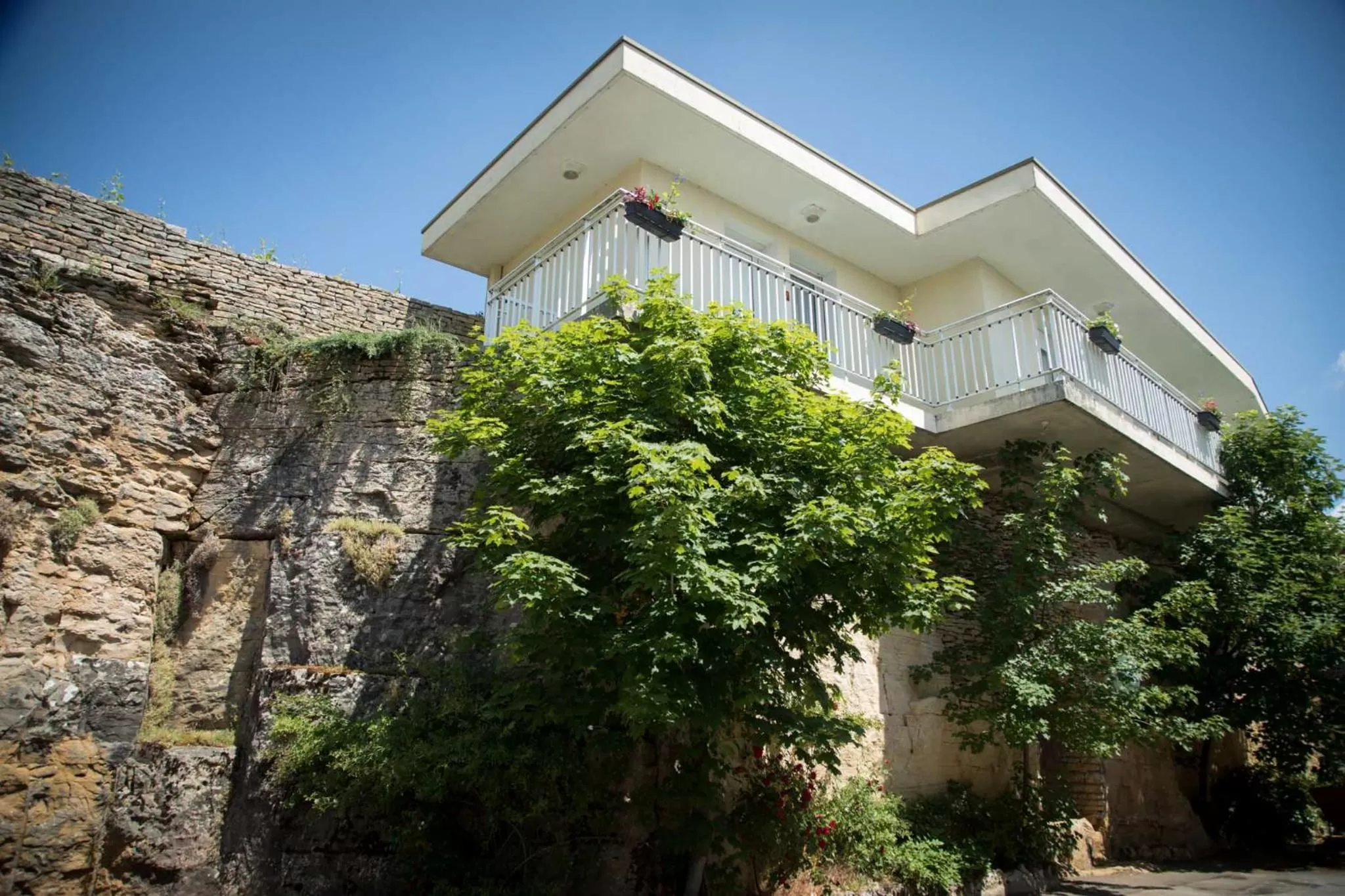 Balcony/Terrace in Hôtel Les Hauts de Meursault