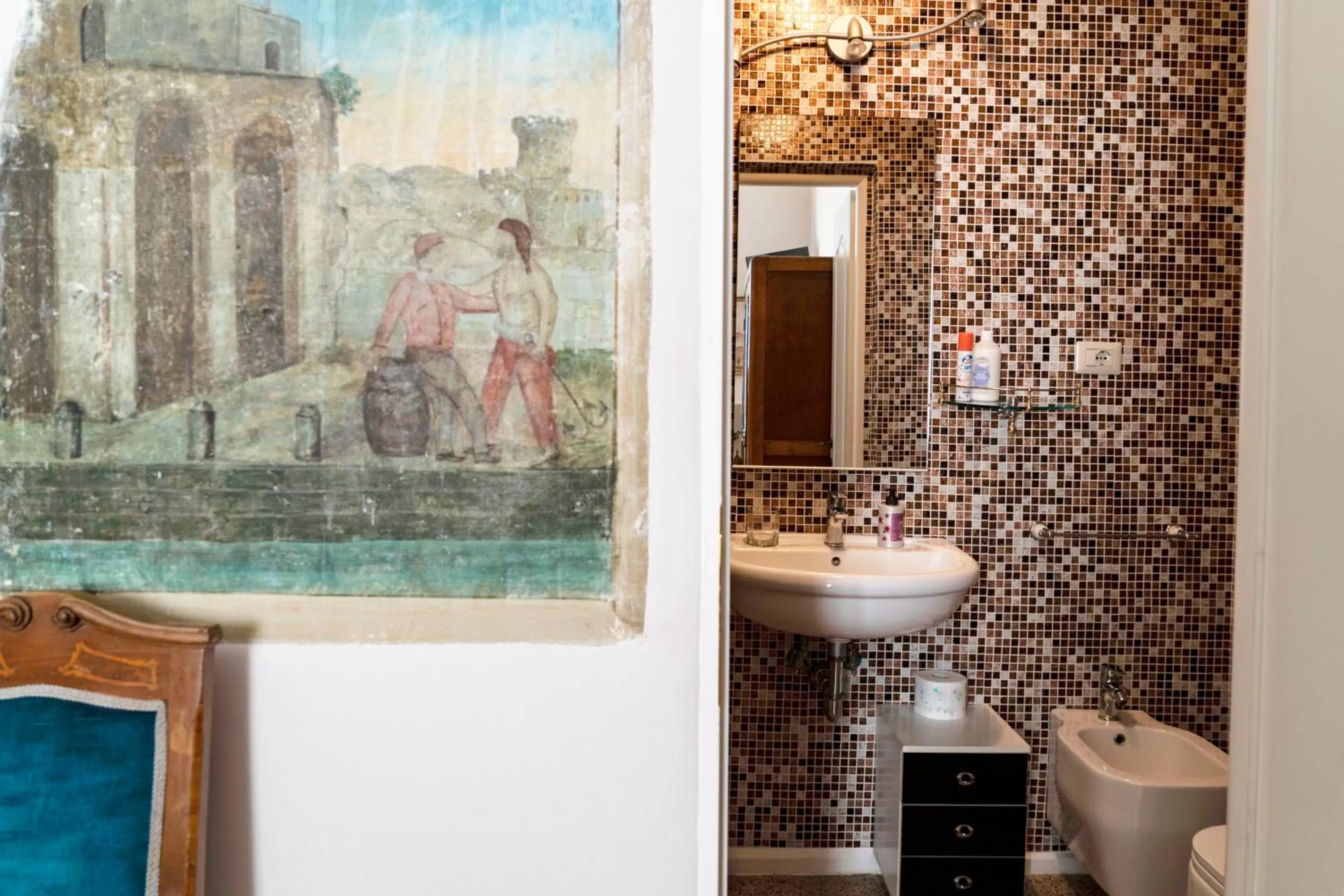 Toilet in Dante's Hell B&B