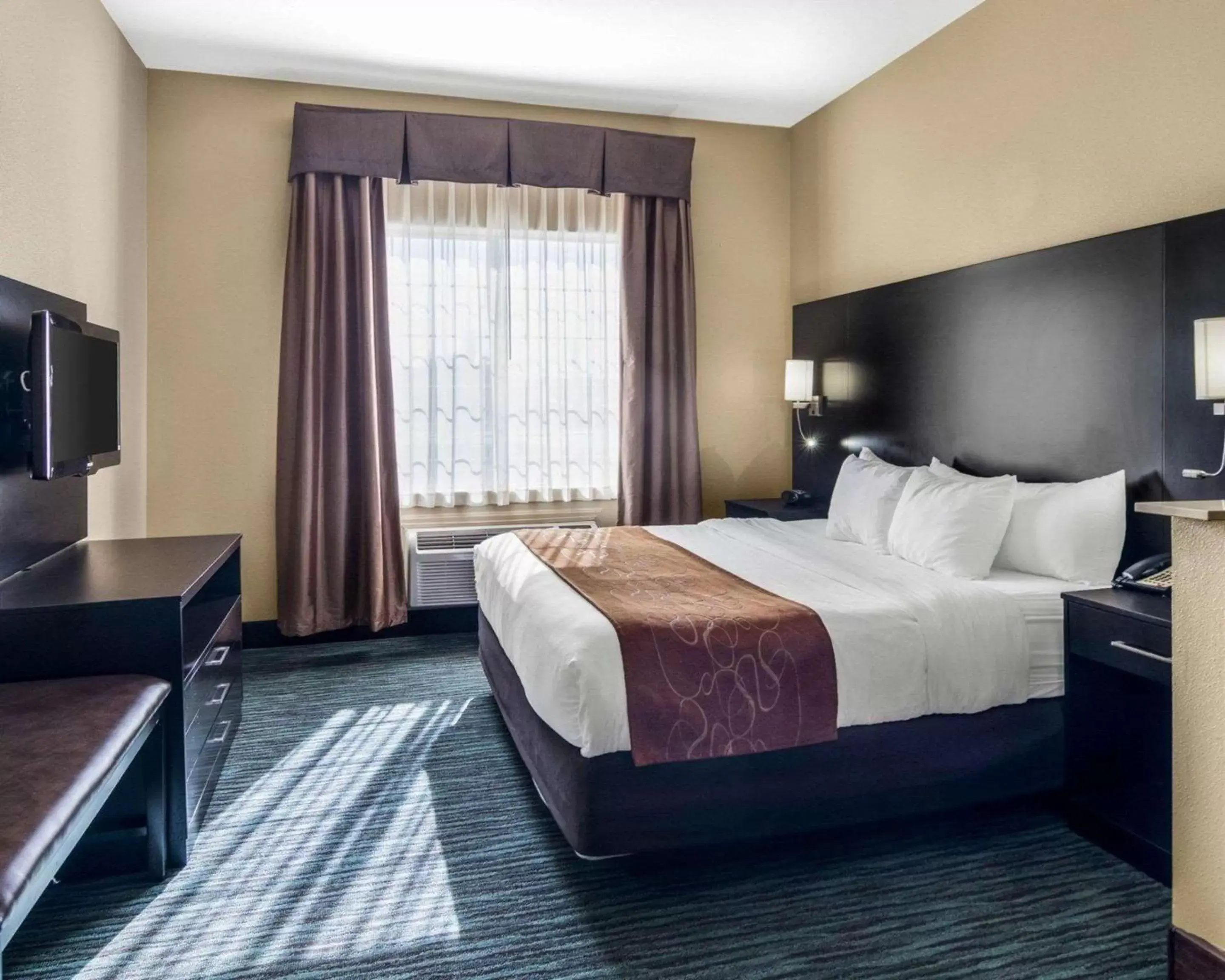 King Suite - Accessible/Non-Smoking in Comfort Suites Odessa near University King Suite - Accessible/Non-Smoking in Comfort Suites Odessa near University