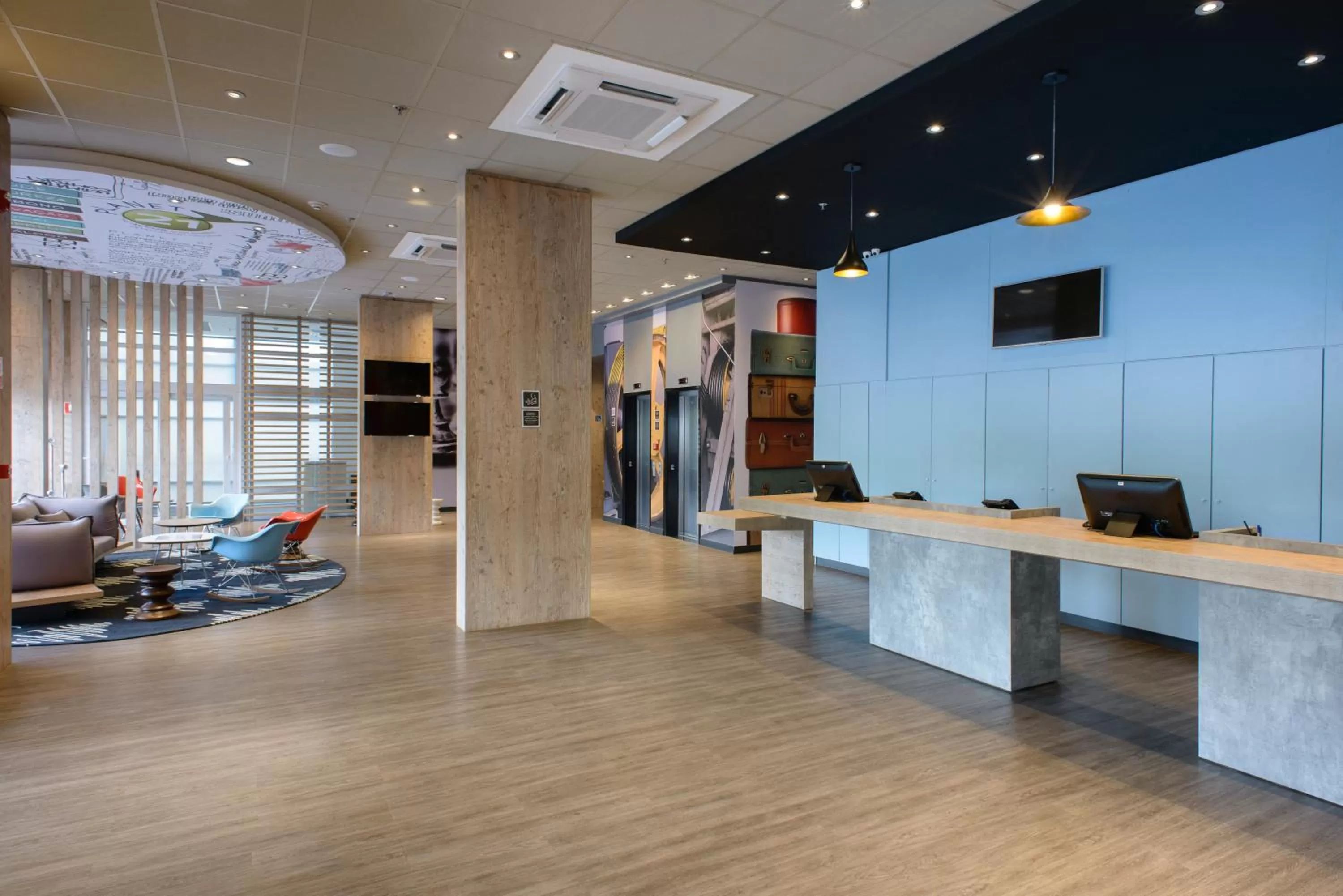 Lobby or reception in ibis Manaus Aeroporto