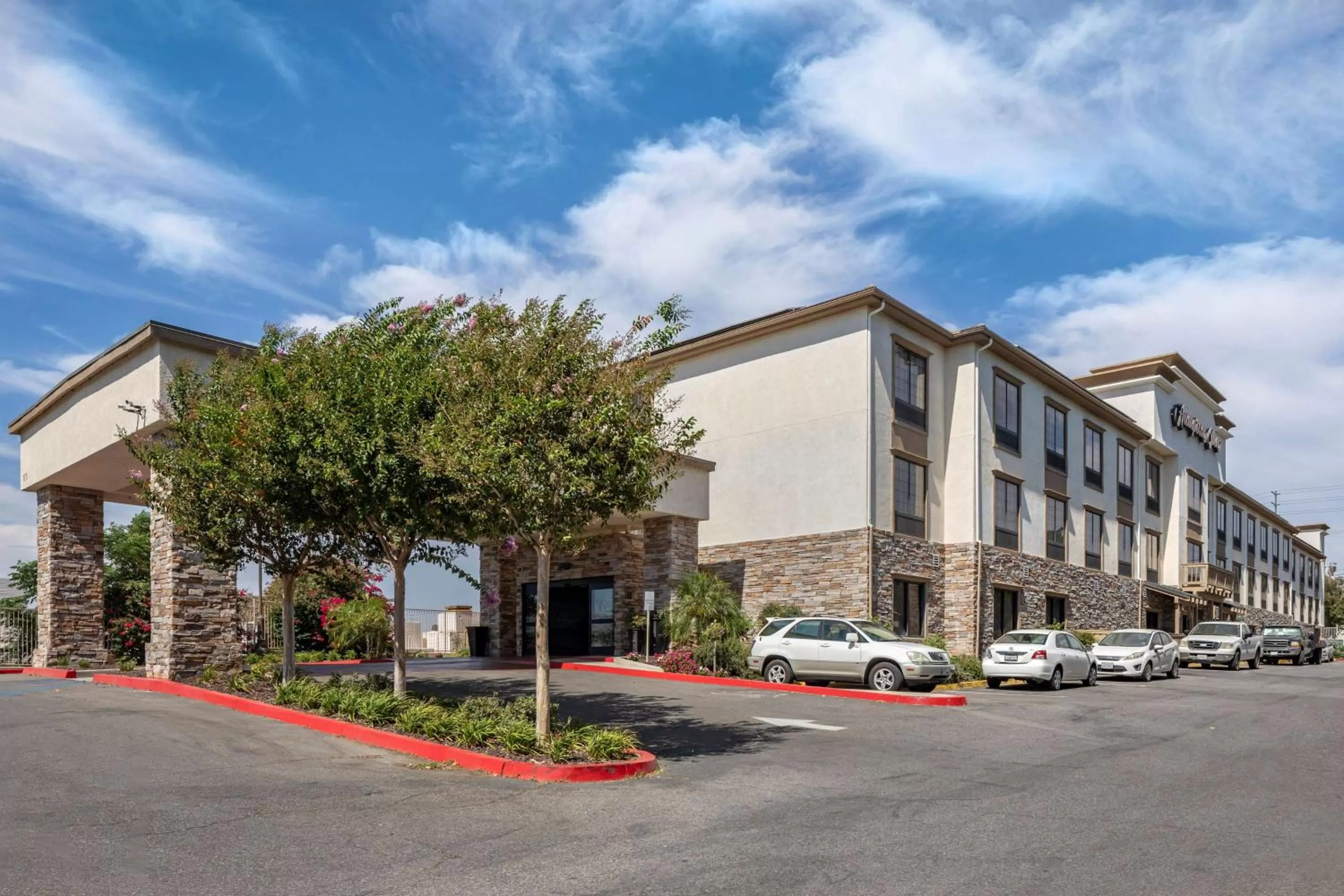 Property building in Hampton Inn Norco/Corona