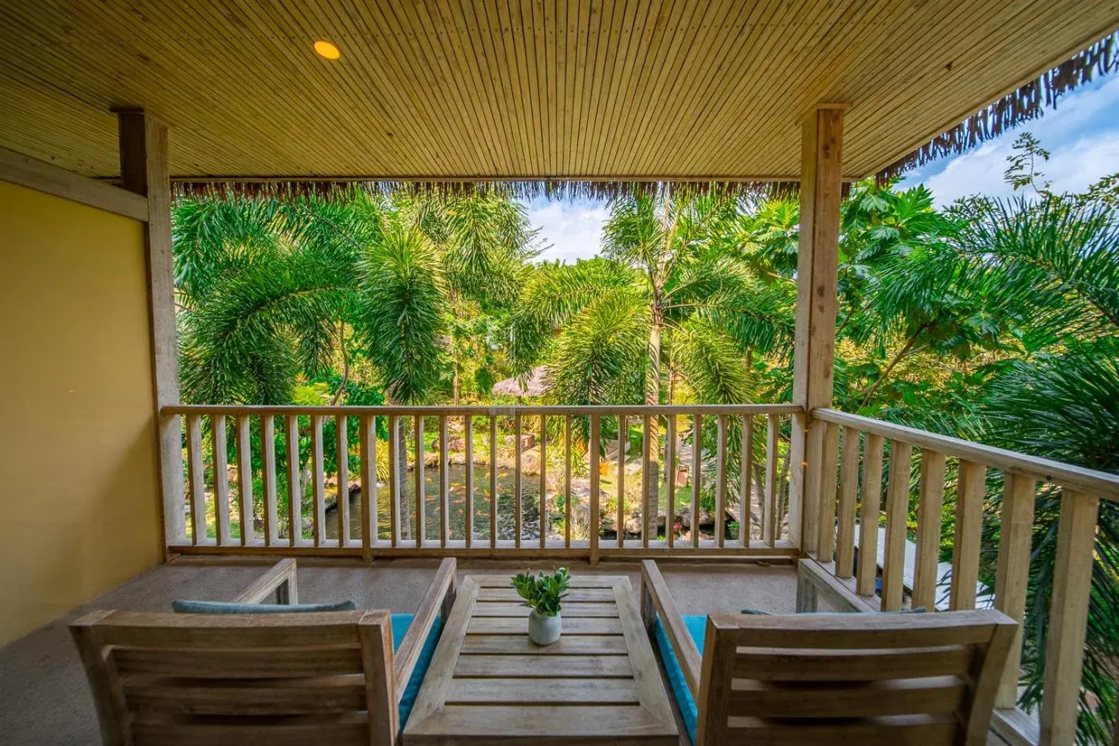 Deluxe Double Room with Garden View in Lahana Resort Phu Quoc & Spa Deluxe Double Room with Garden View in Lahana Resort Phu Quoc & Spa