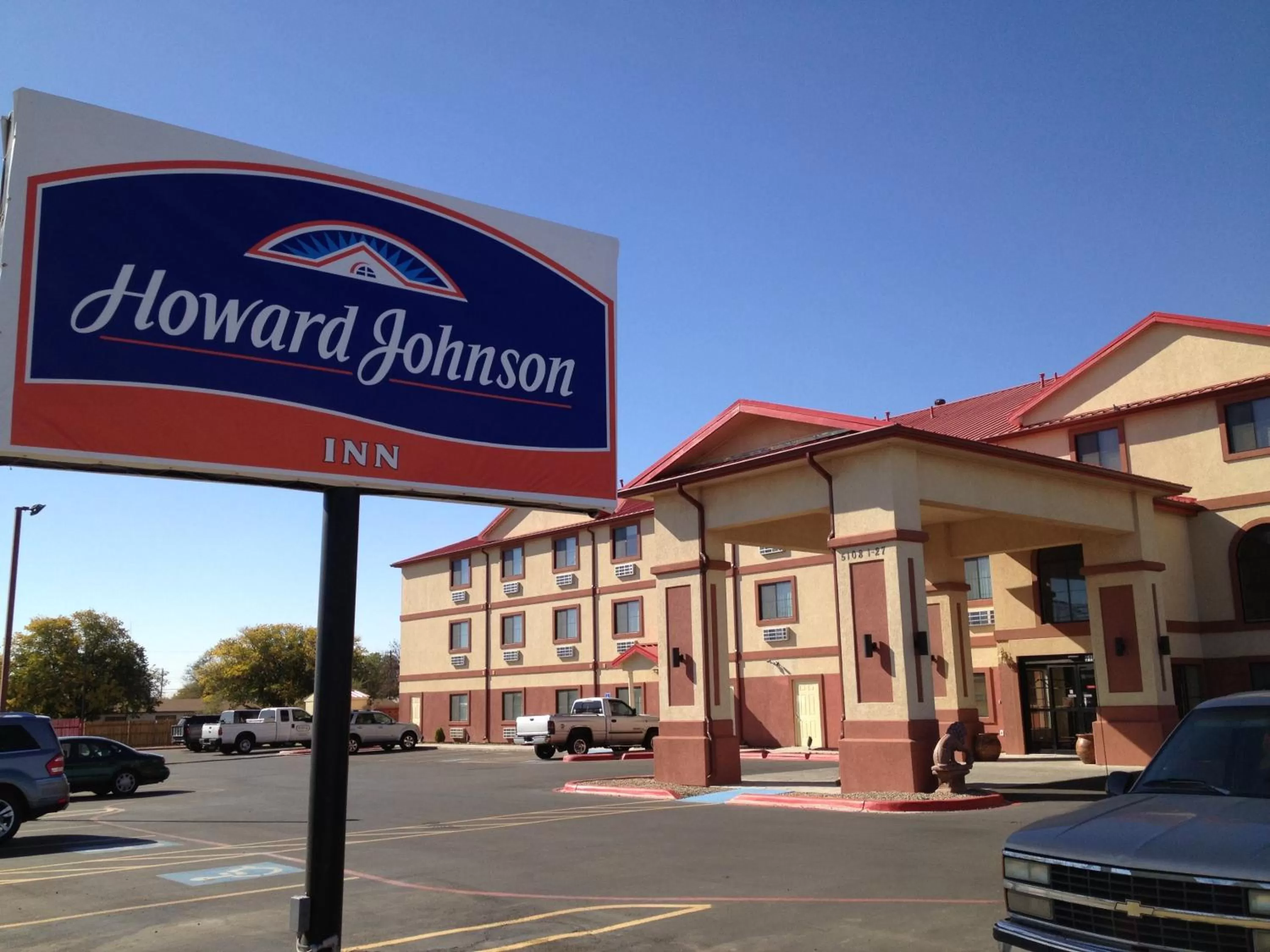 Facade/entrance in Howard Johnson by Wyndham Lubbock TX