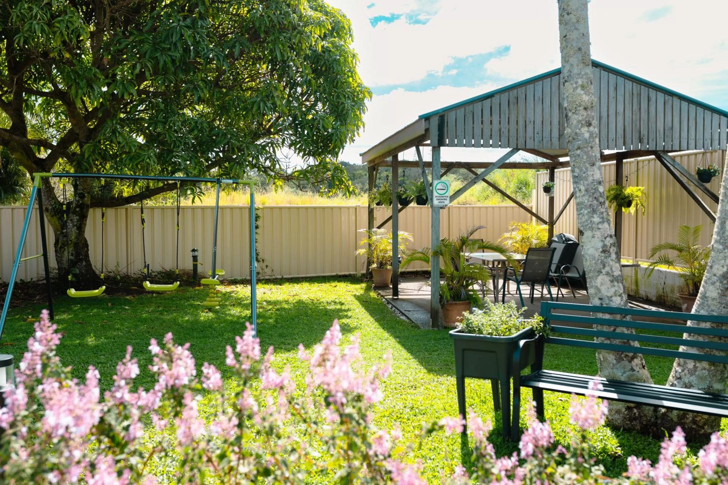 Kennedy Drive Boutique Motel - Close To City Centre & Airport