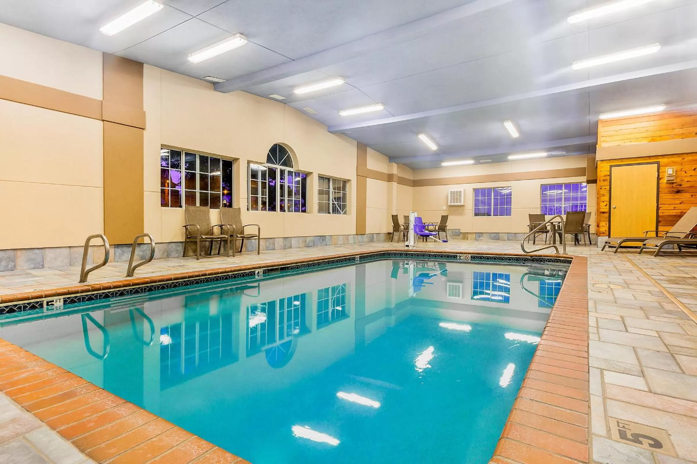 Swimming pool in AmericInn by Wyndham Des Moines Airport