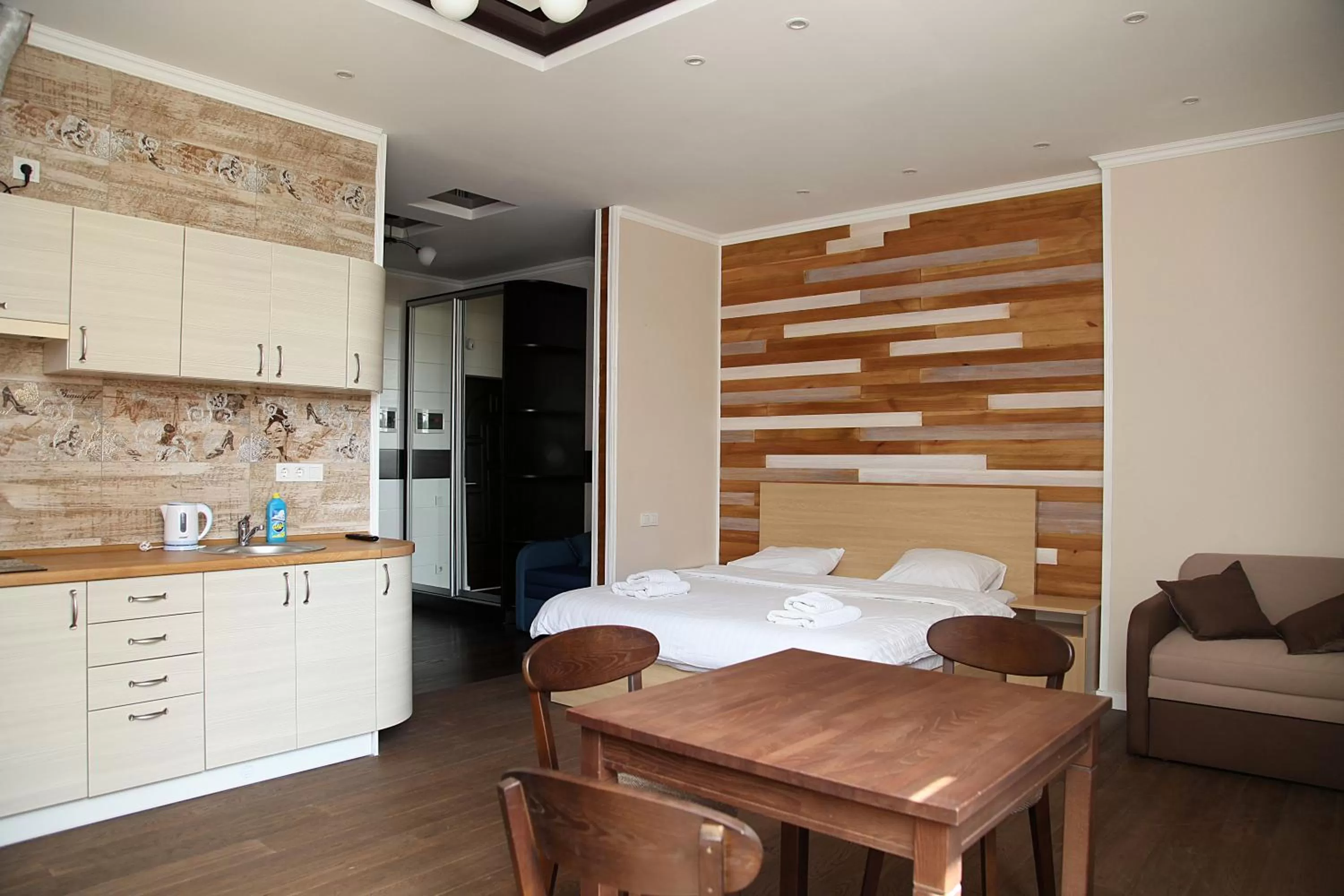 Photo of the whole room, Kitchen/Kitchenette in irisHotels