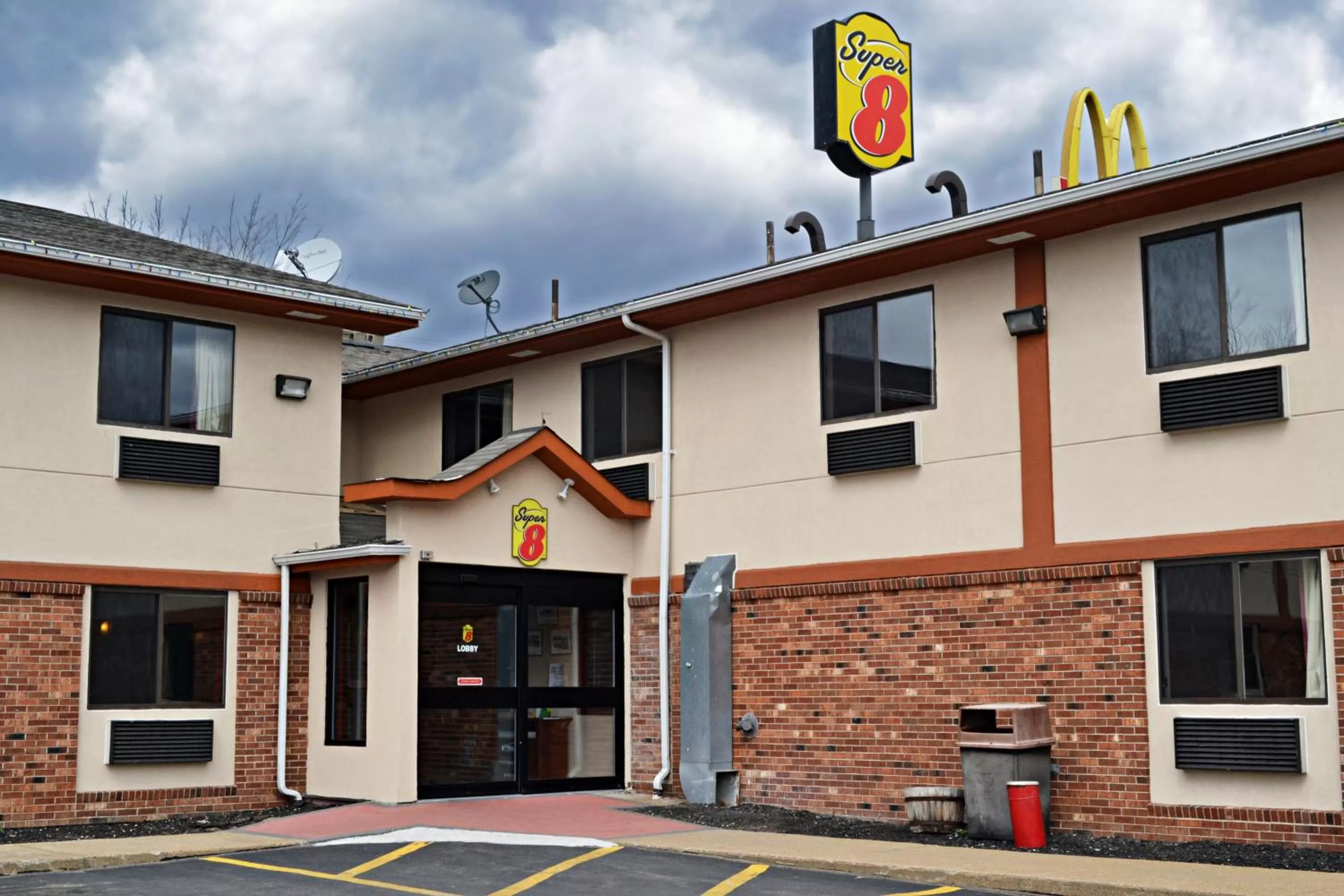 Property building in Super 8 by Wyndham Tilton/Lake Winnipesaukee