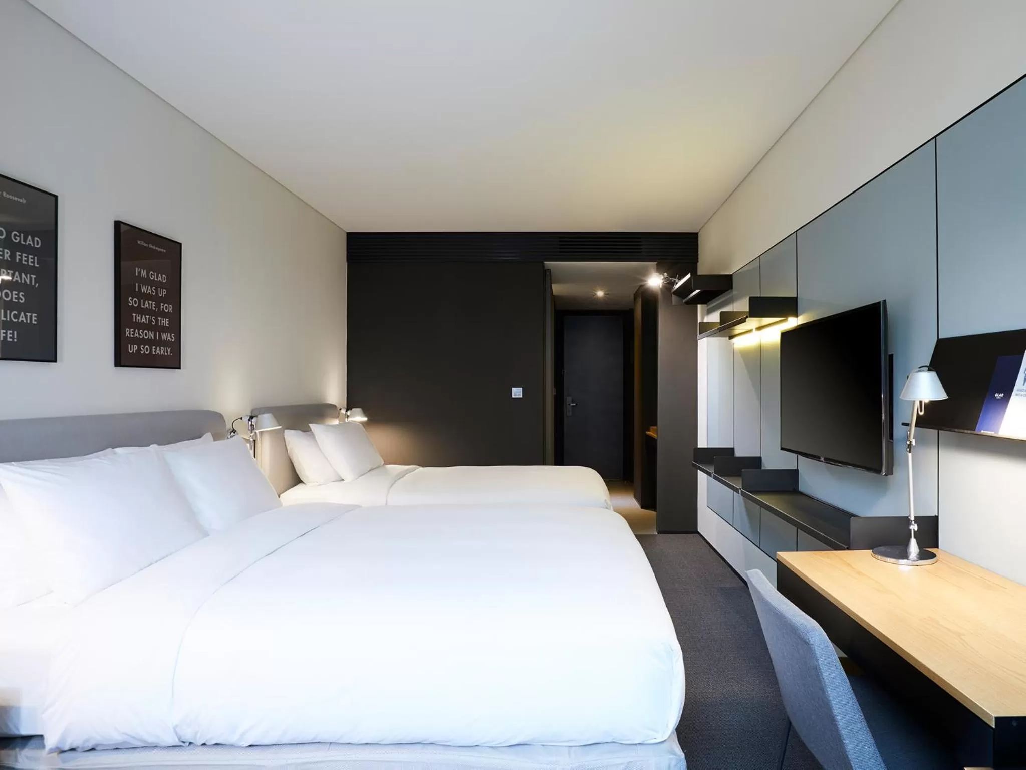 Photo of the whole room, Bed in GLAD Mapo