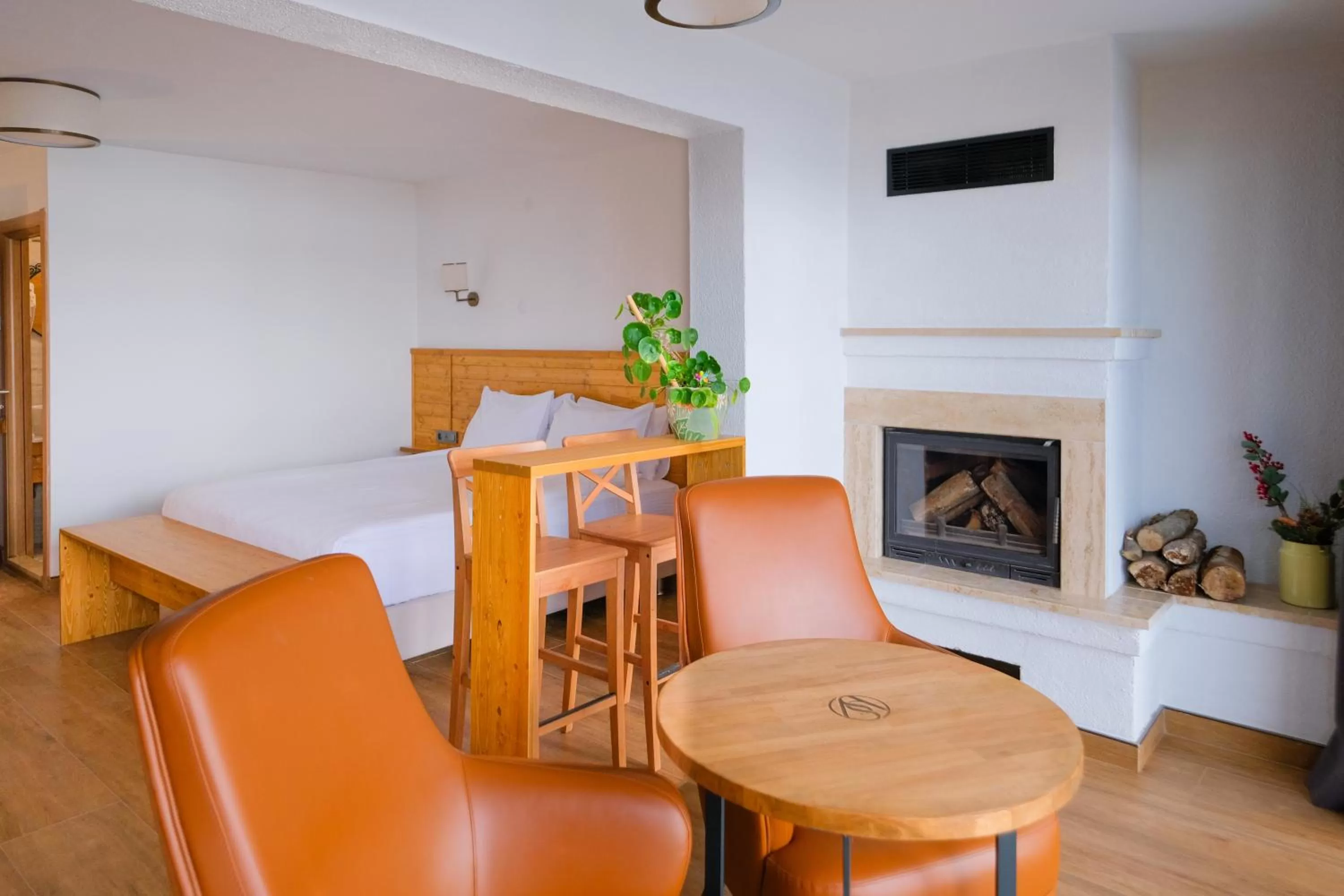 Bed, Seating Area in Sapanca Villa Suite Boutique Hotel