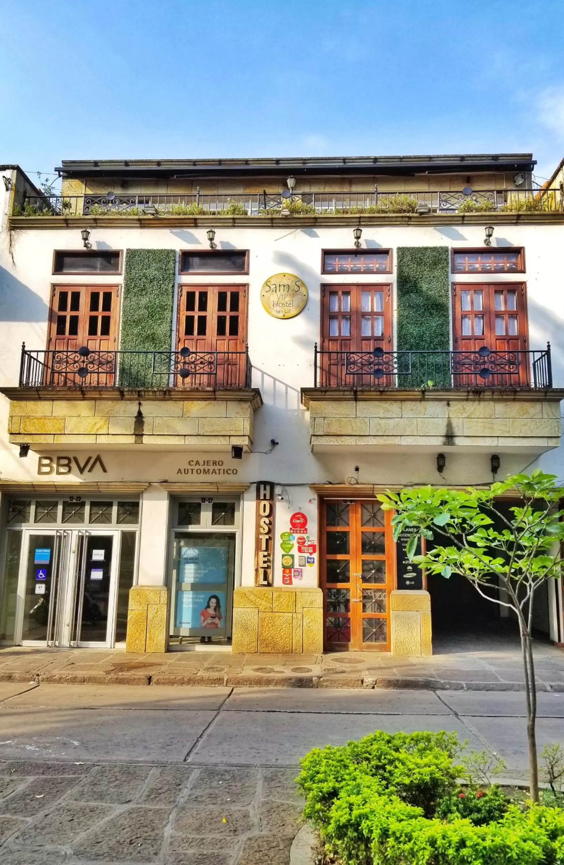 Facade/entrance, Property Building in Sam'S VIP Hostel San Gil