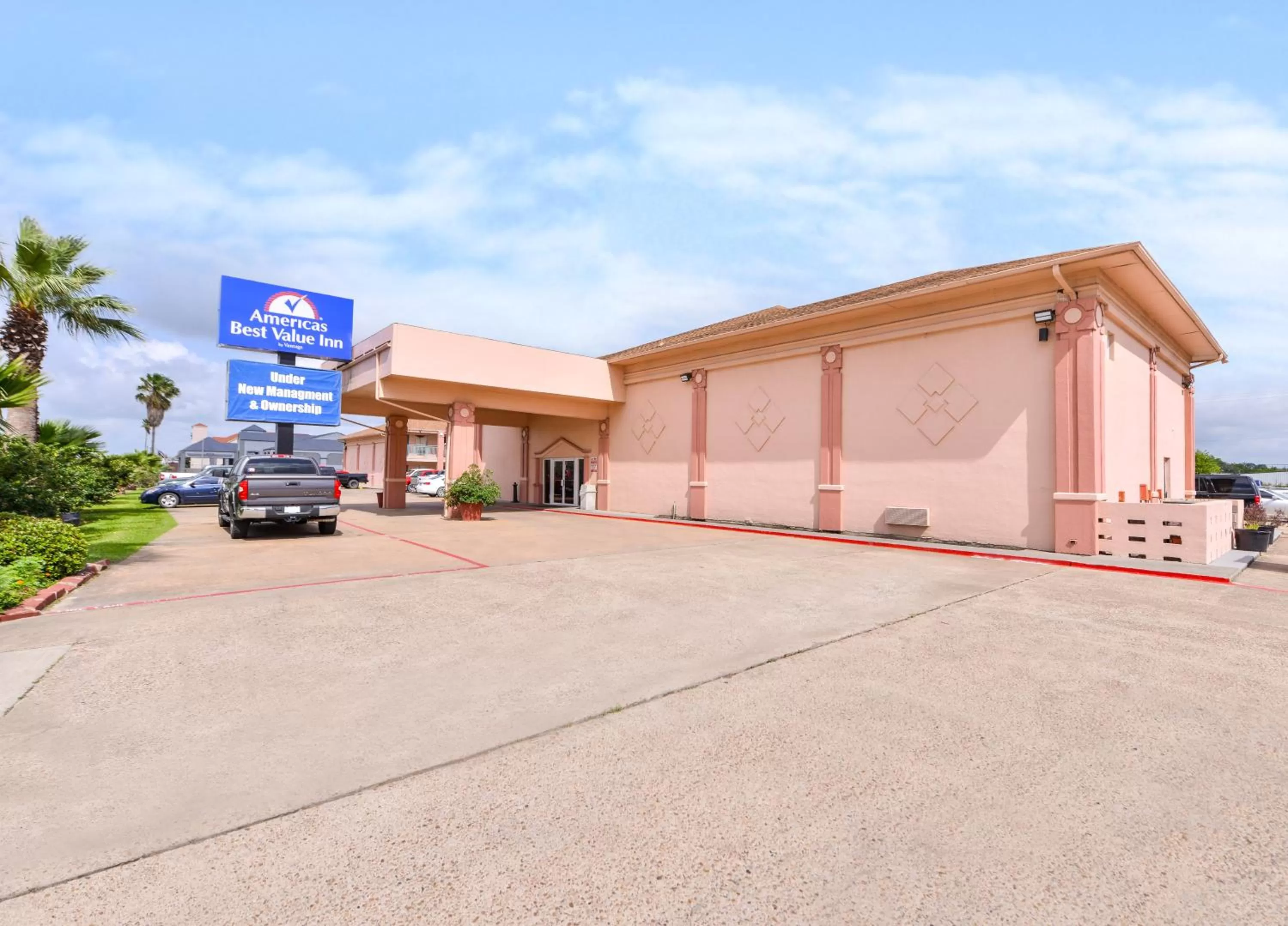 Facade/entrance in Americas Best Value Inn Clute