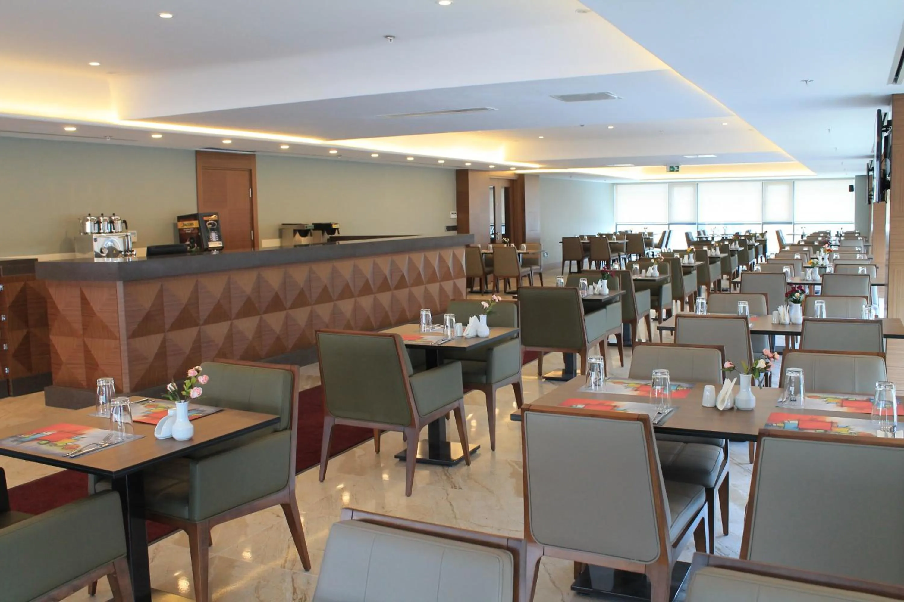 Restaurant/places to eat in Nearport Hotel Sabiha Gokcen Airport