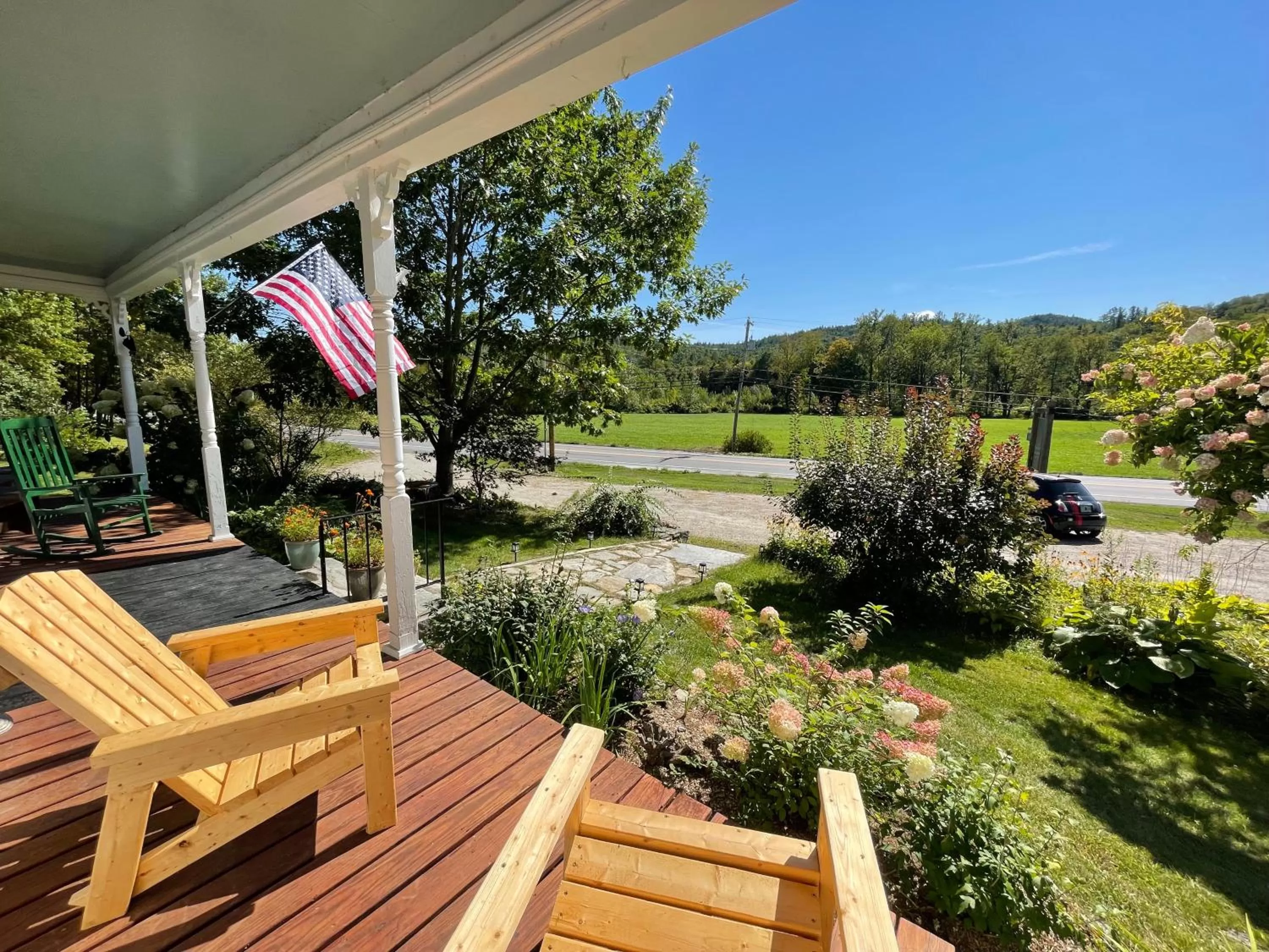Patio in Stone Hearth Inn and Eatery