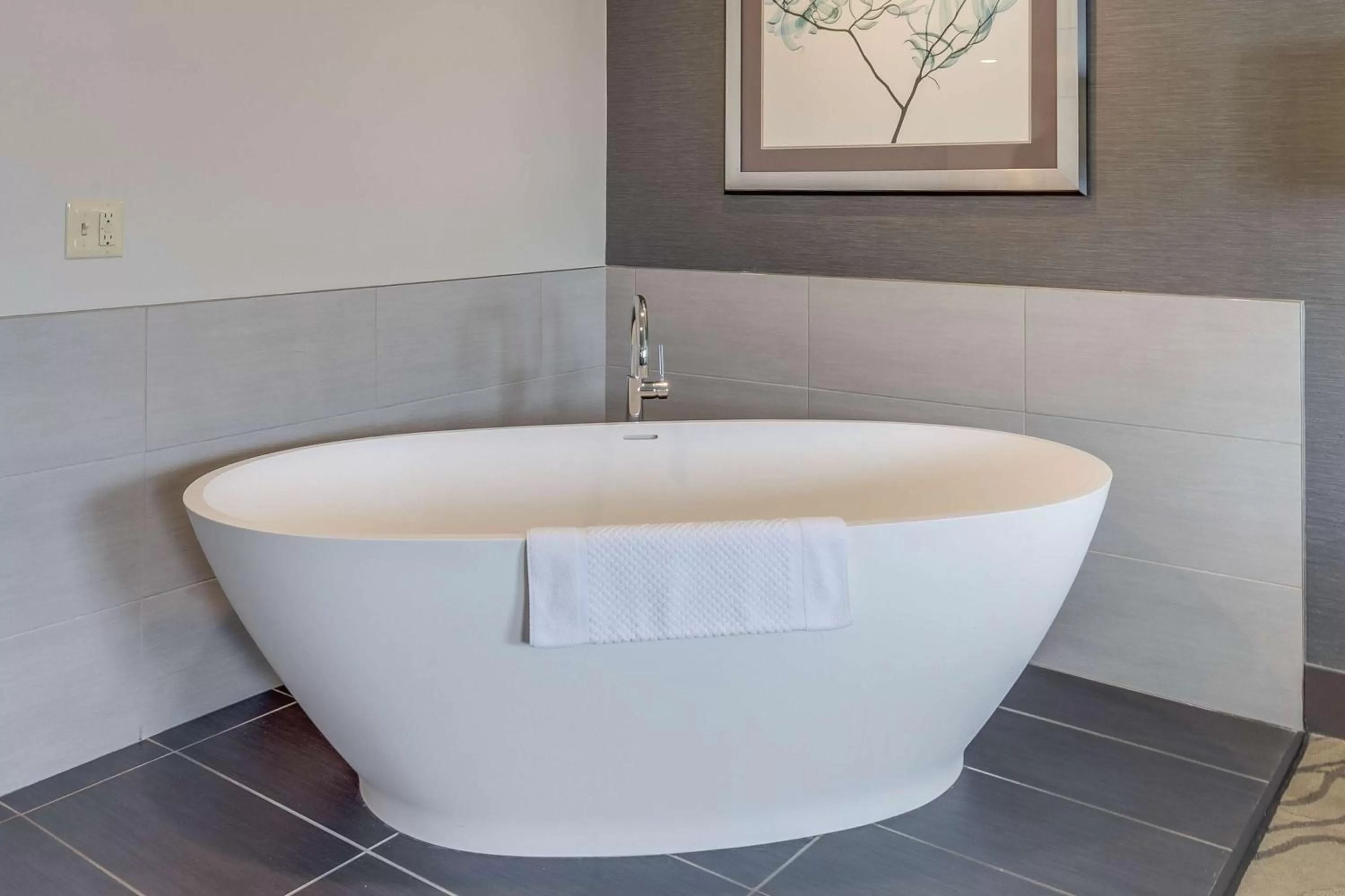 Bathroom in DoubleTree by Hilton Racine Harbourwalk