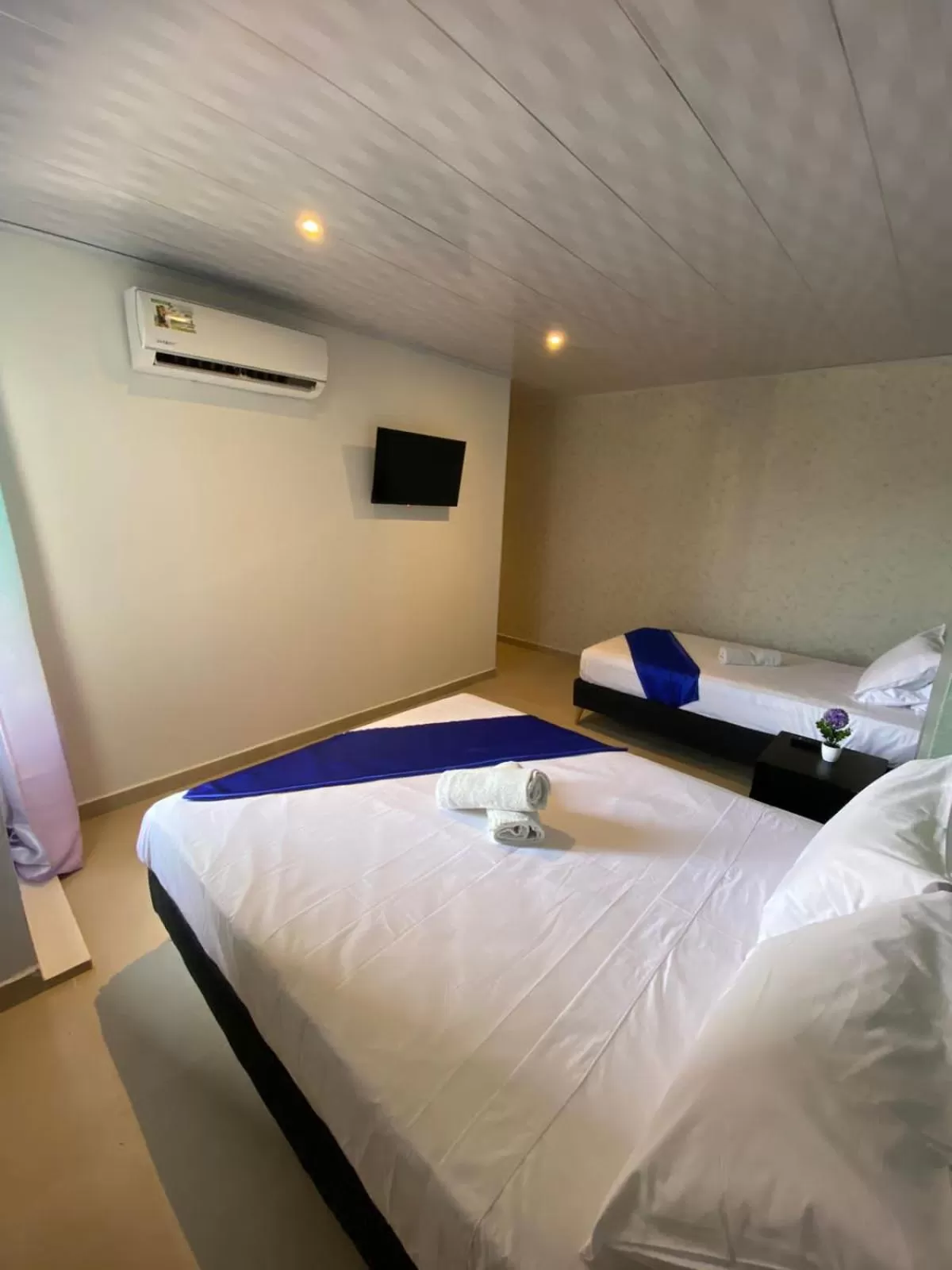 Photo of the whole room, Bed in HOTEL COSTA AZUL SAI