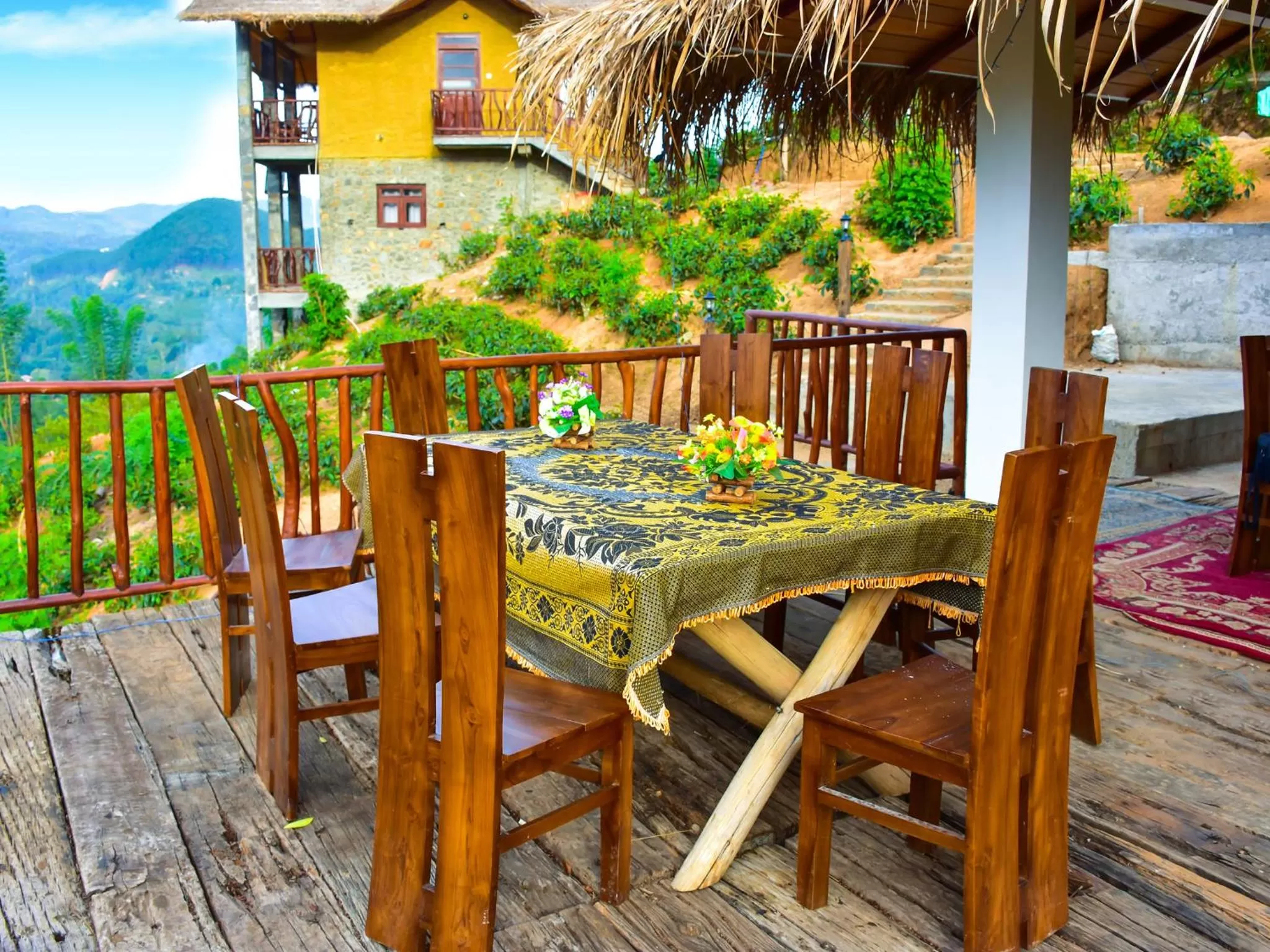 Dining area, Balcony/Terrace in Ornateview Hotel
