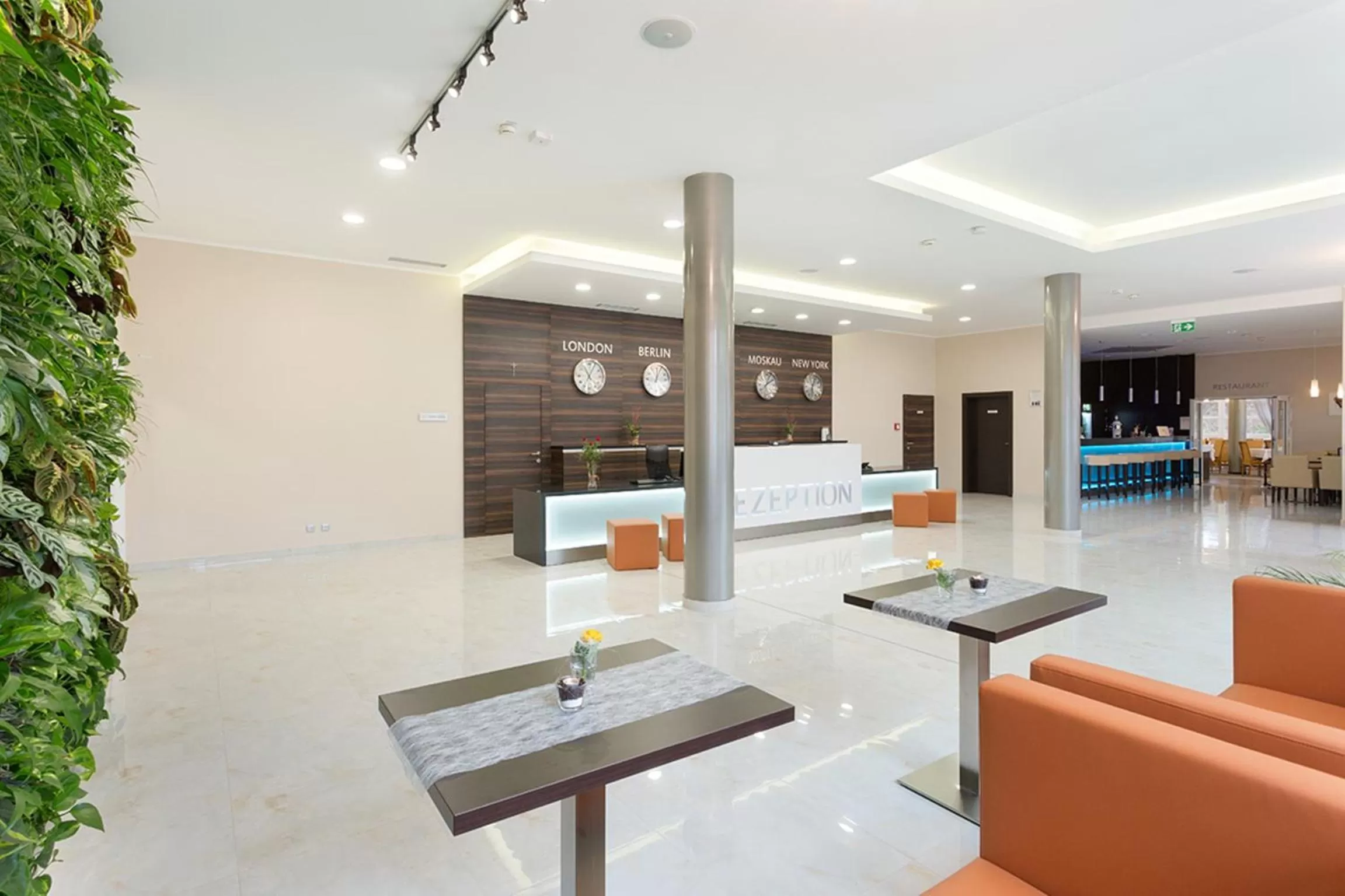 Lobby or reception in Kurhotel Pyramide Sibyllenbad