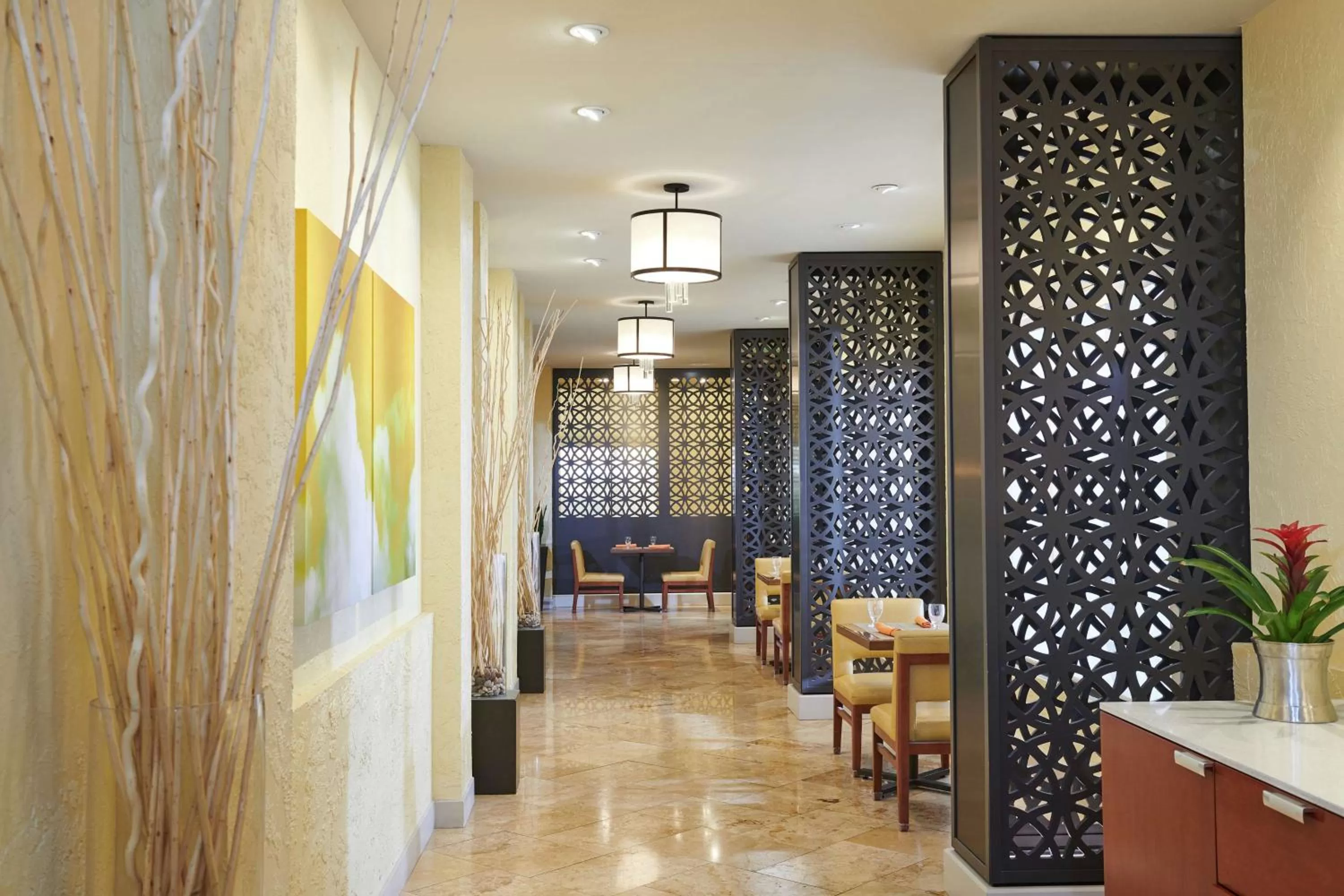 Restaurant/places to eat in DoubleTree by Hilton Hotel Salt Lake City Airport