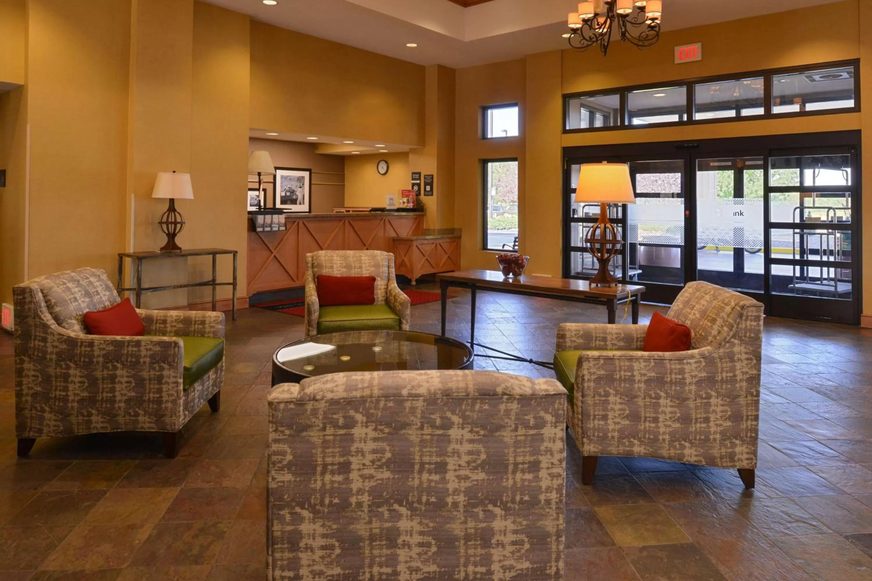 Lobby or reception in Hampton Inn & Suites Pueblo-Southgate