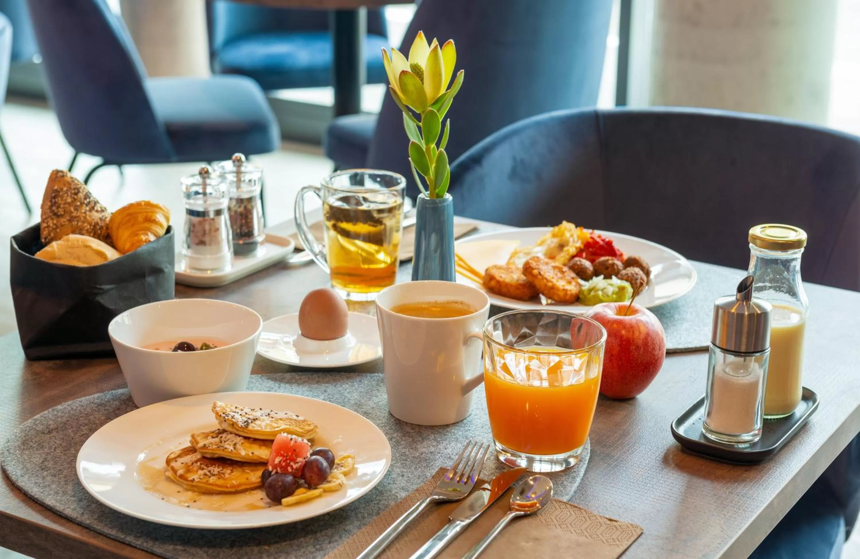 Breakfast in Leonardo Hotel Augsburg