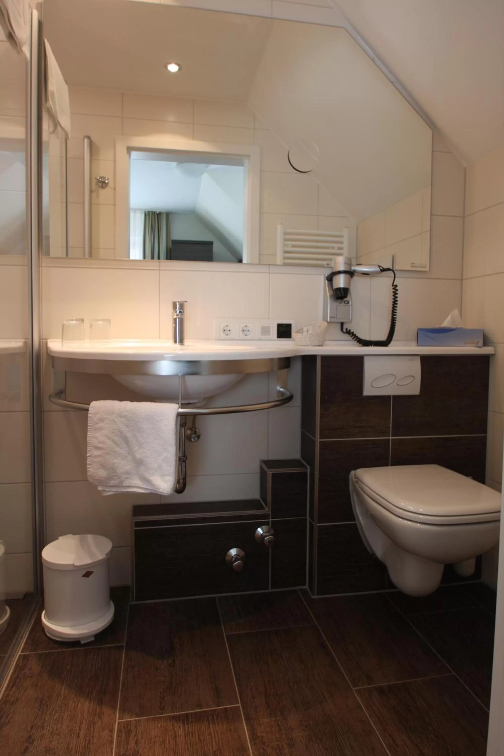 Bathroom in Gasthof Weißes Roß