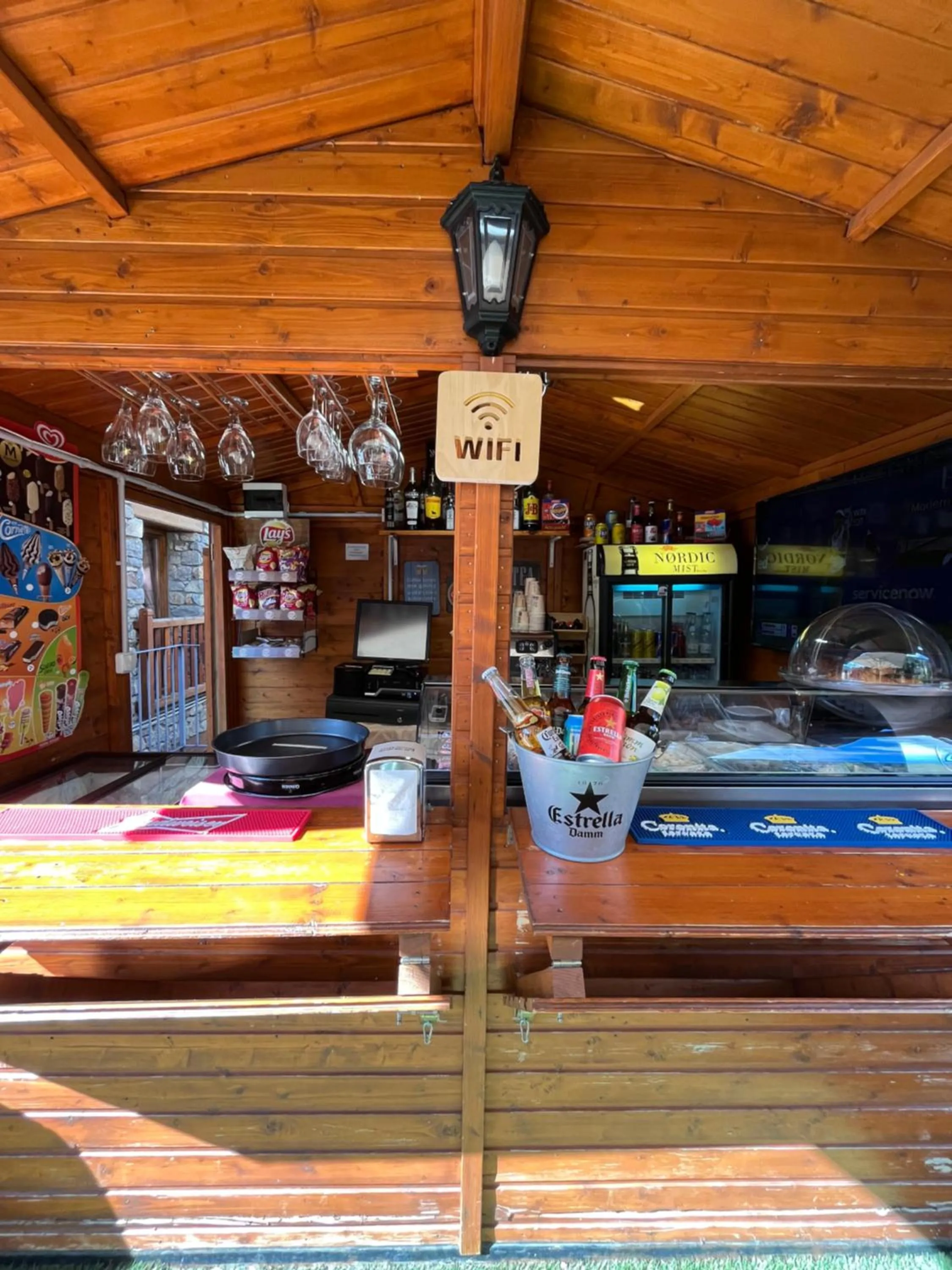 Lounge or bar in Wuau! Hotel Segle XX