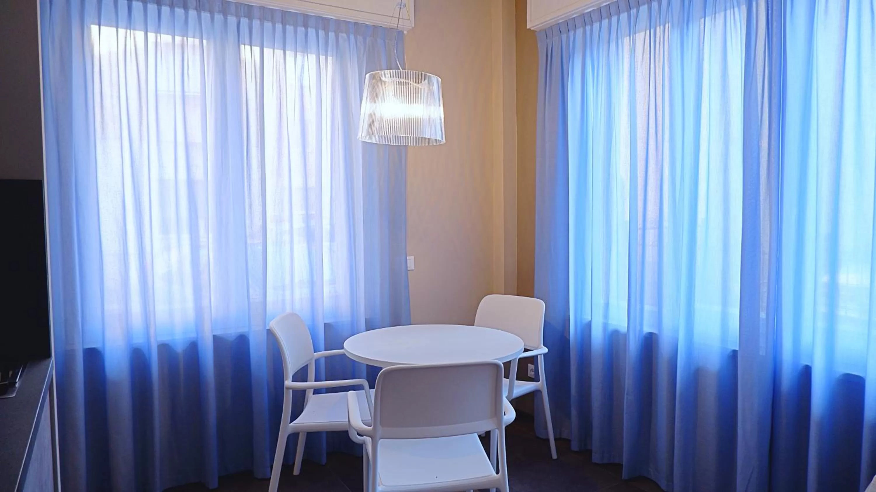 Dining Area in Pianomare Riviera Apartments and Rooms