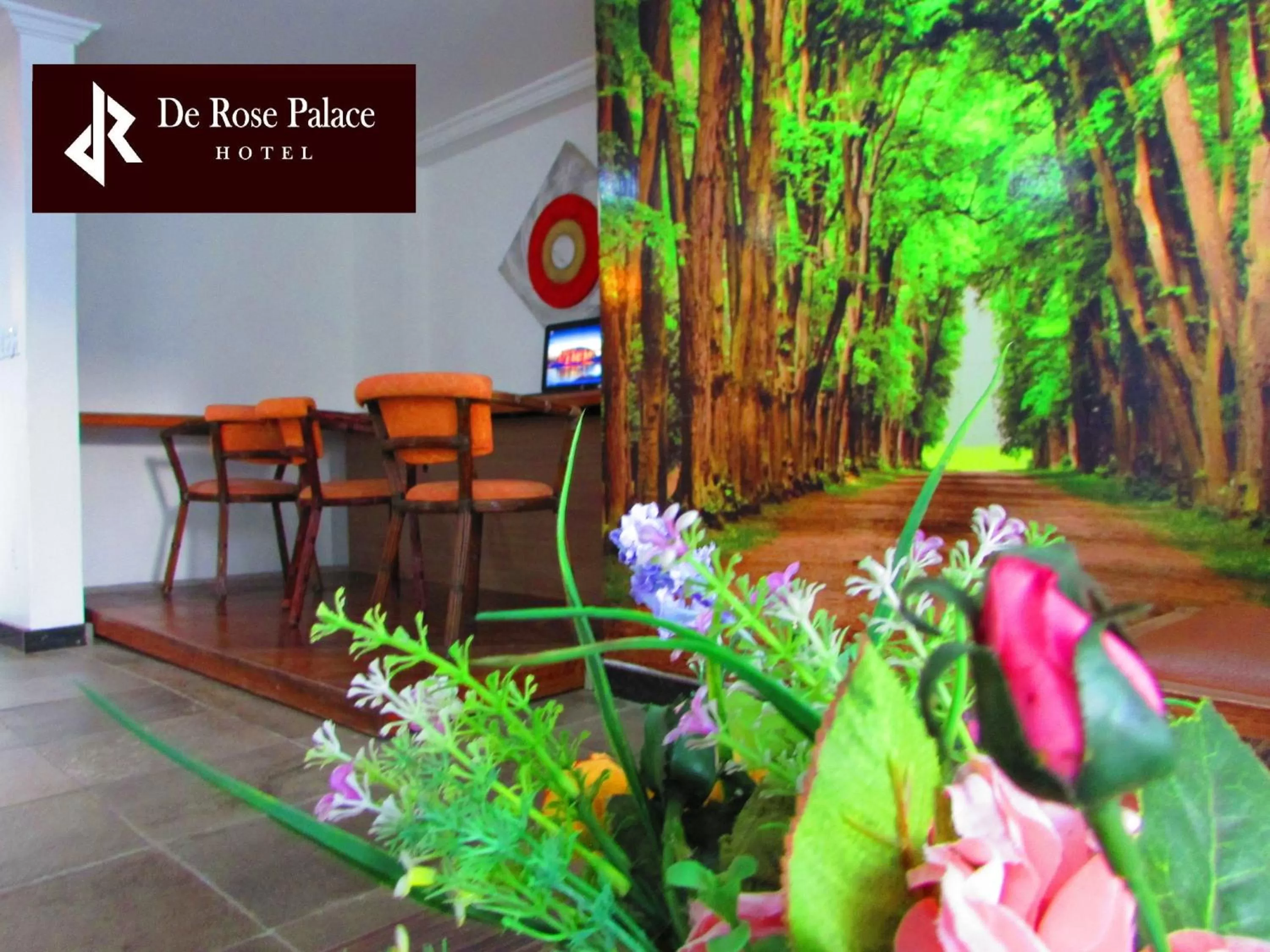 Decorative detail in De Rose Palace Hotel