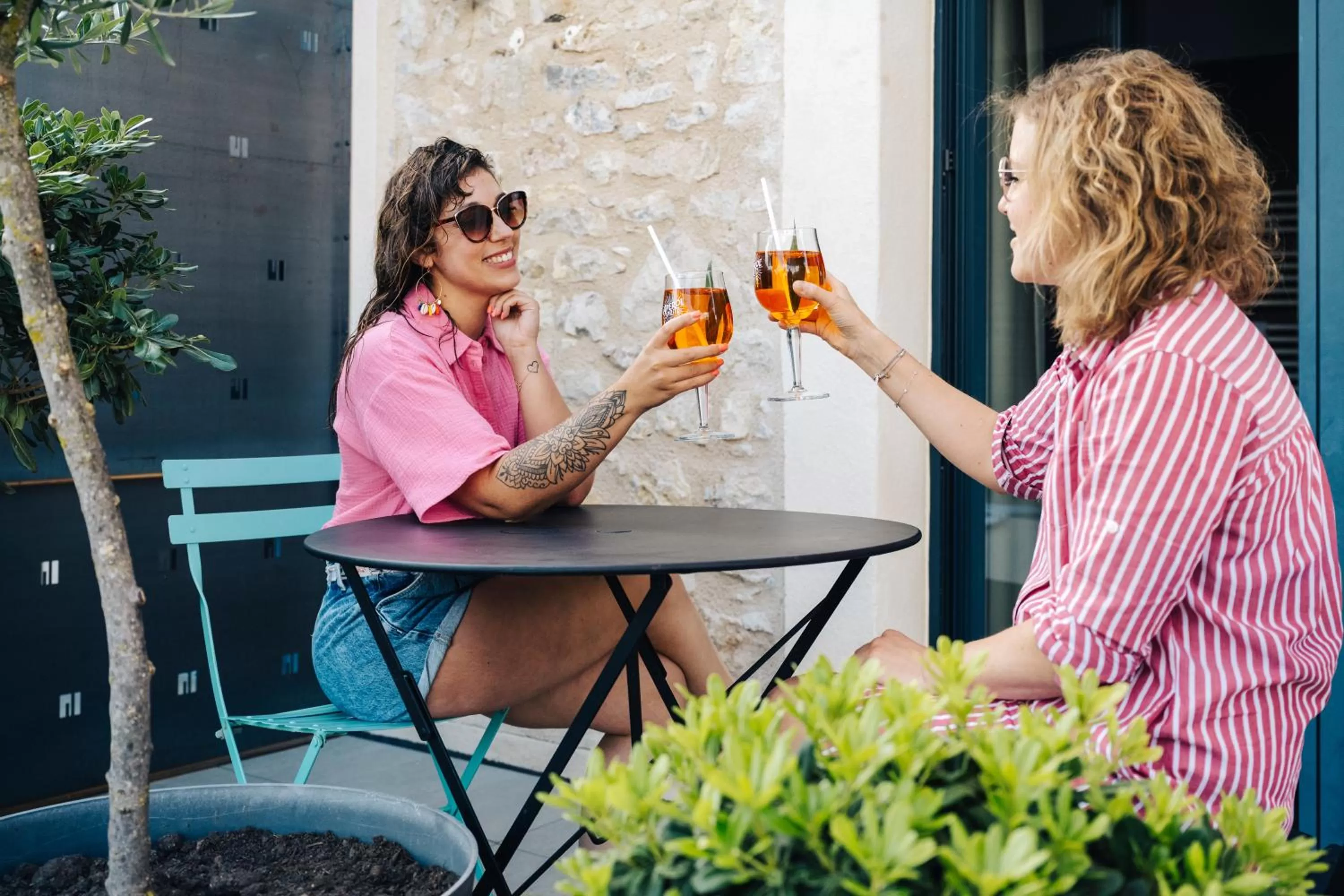Patio in Urban Style HOTEL LES FLEURINES