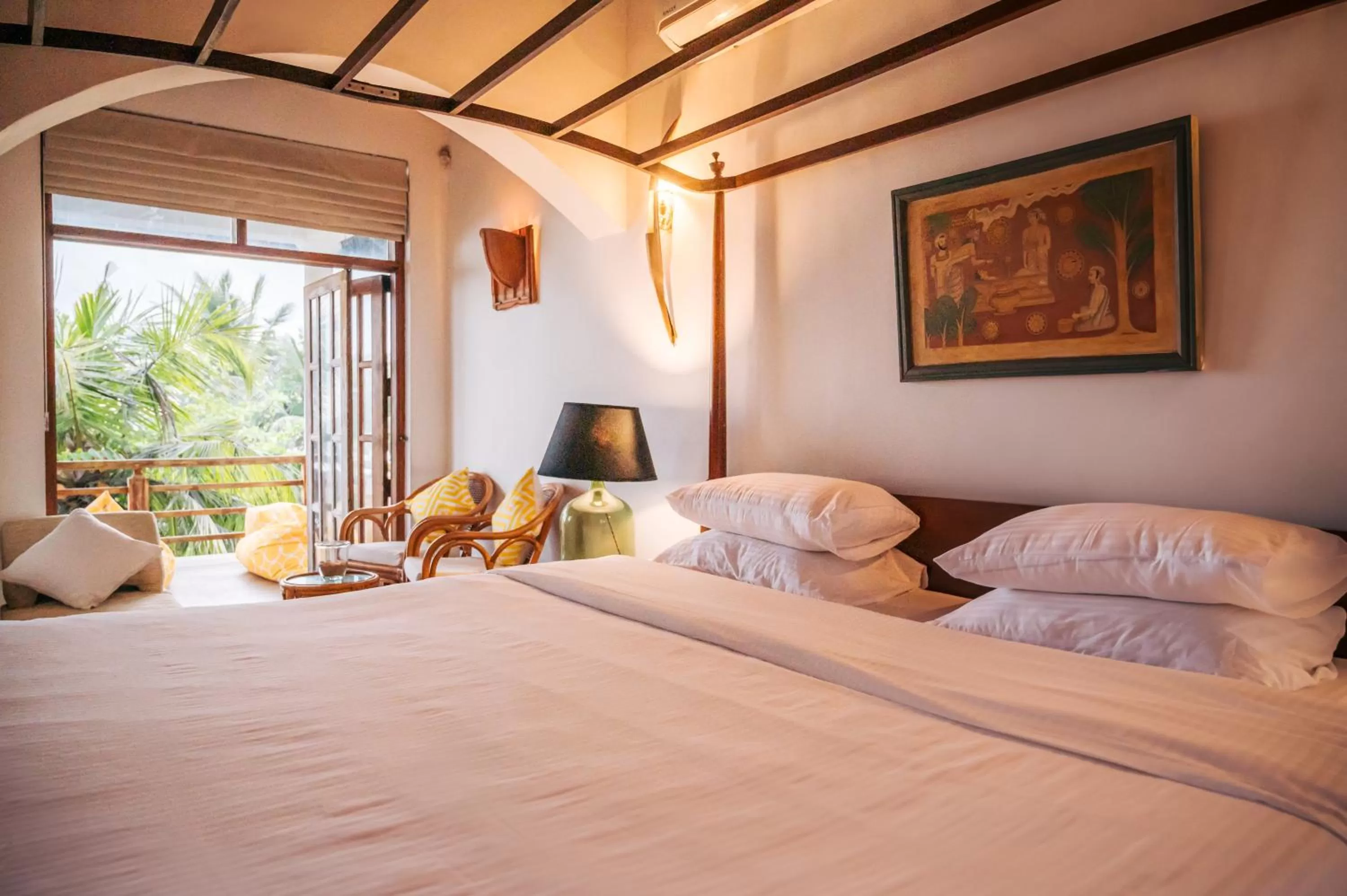 Bed in Sānti Beach House with pool & beach