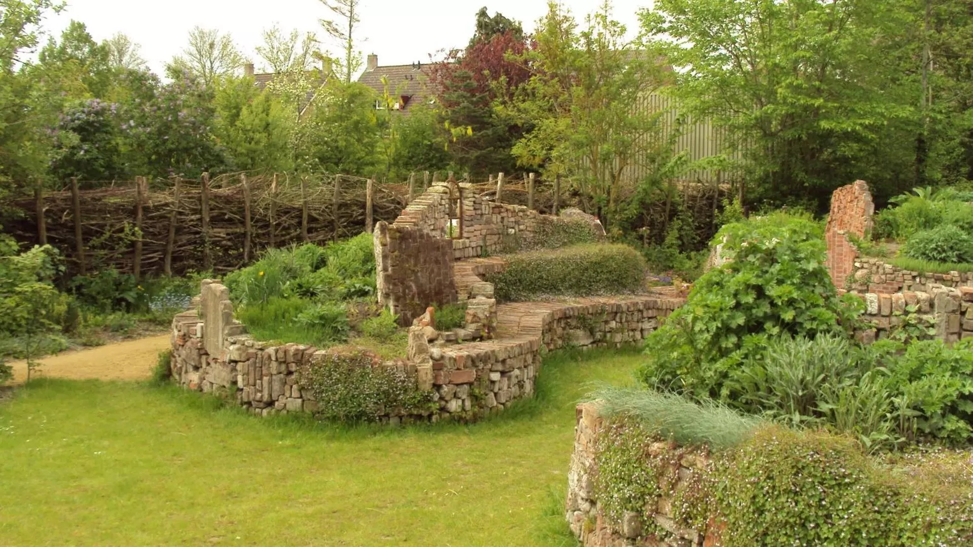 Garden in Logement 'De witte klok'