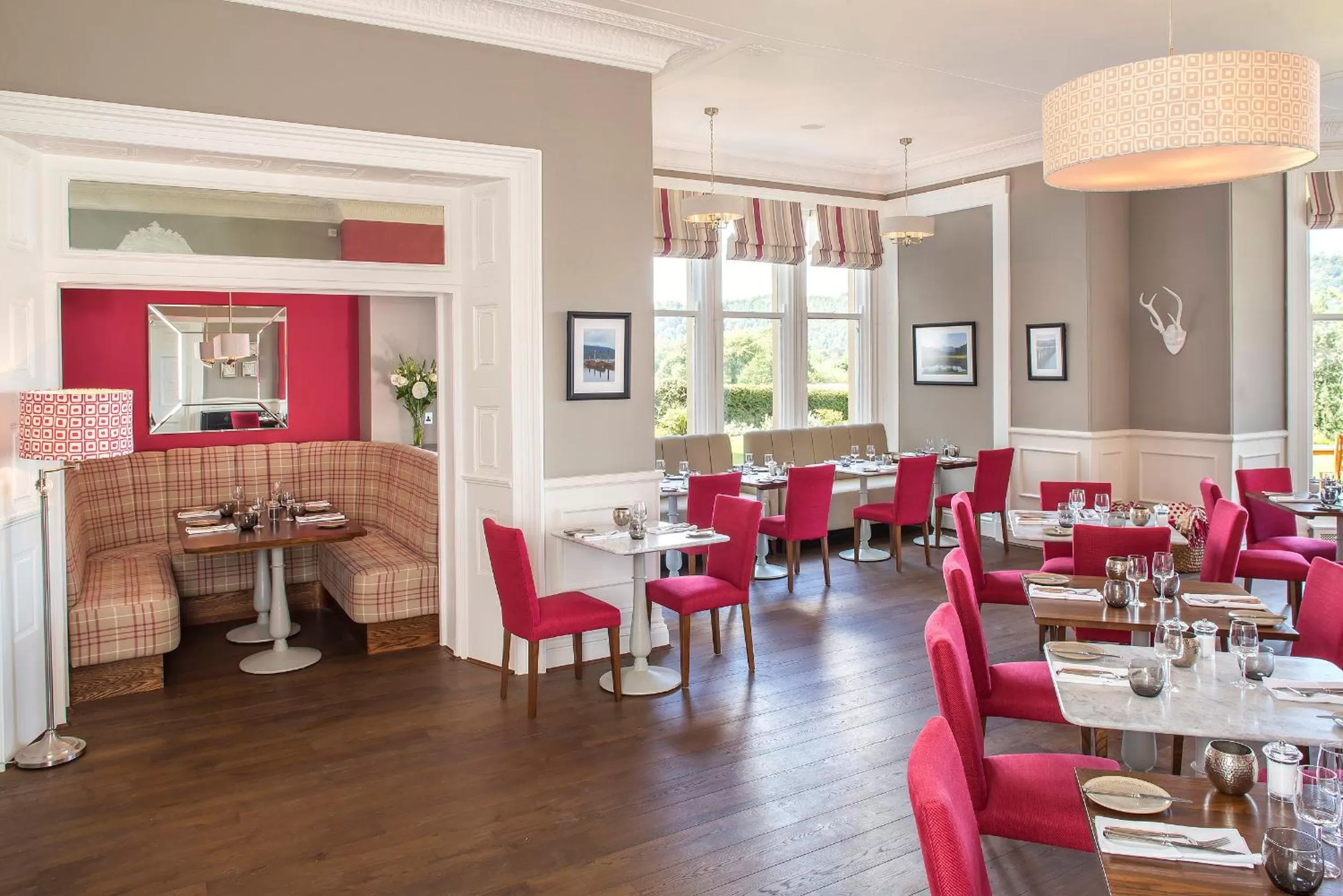 Restaurant/places to eat in The Belsfield Hotel